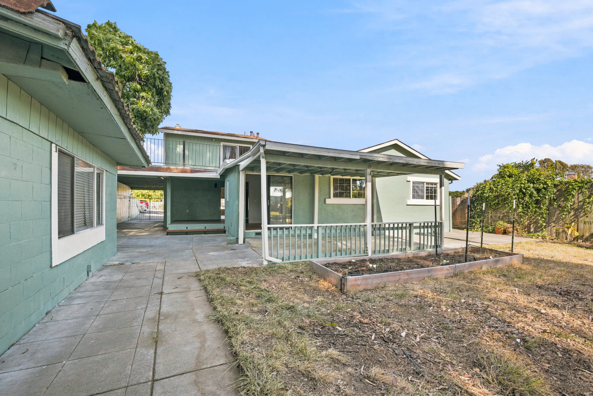 306 Winchester St_077.jpg