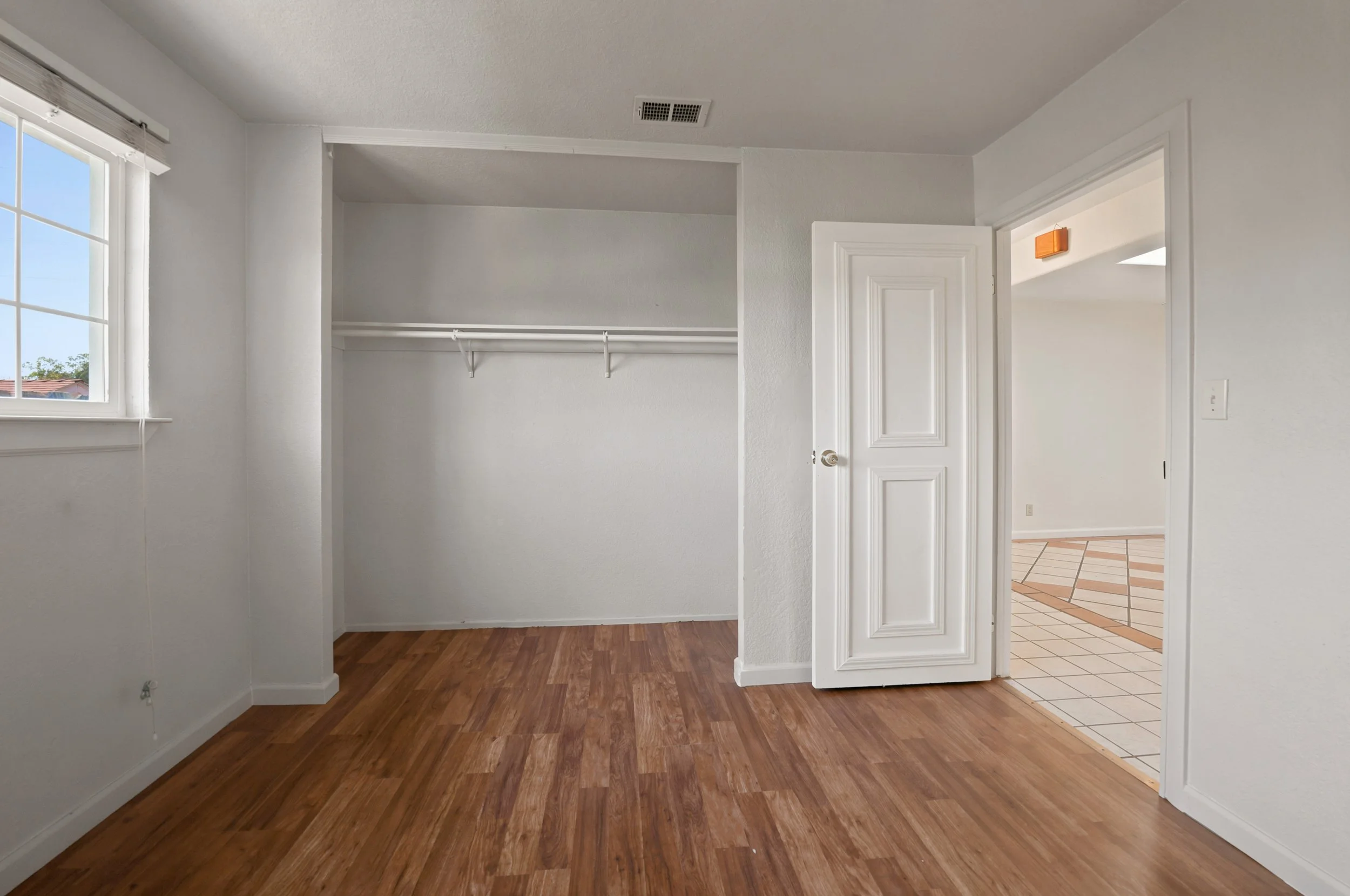 306 Winchester St_015.jpg