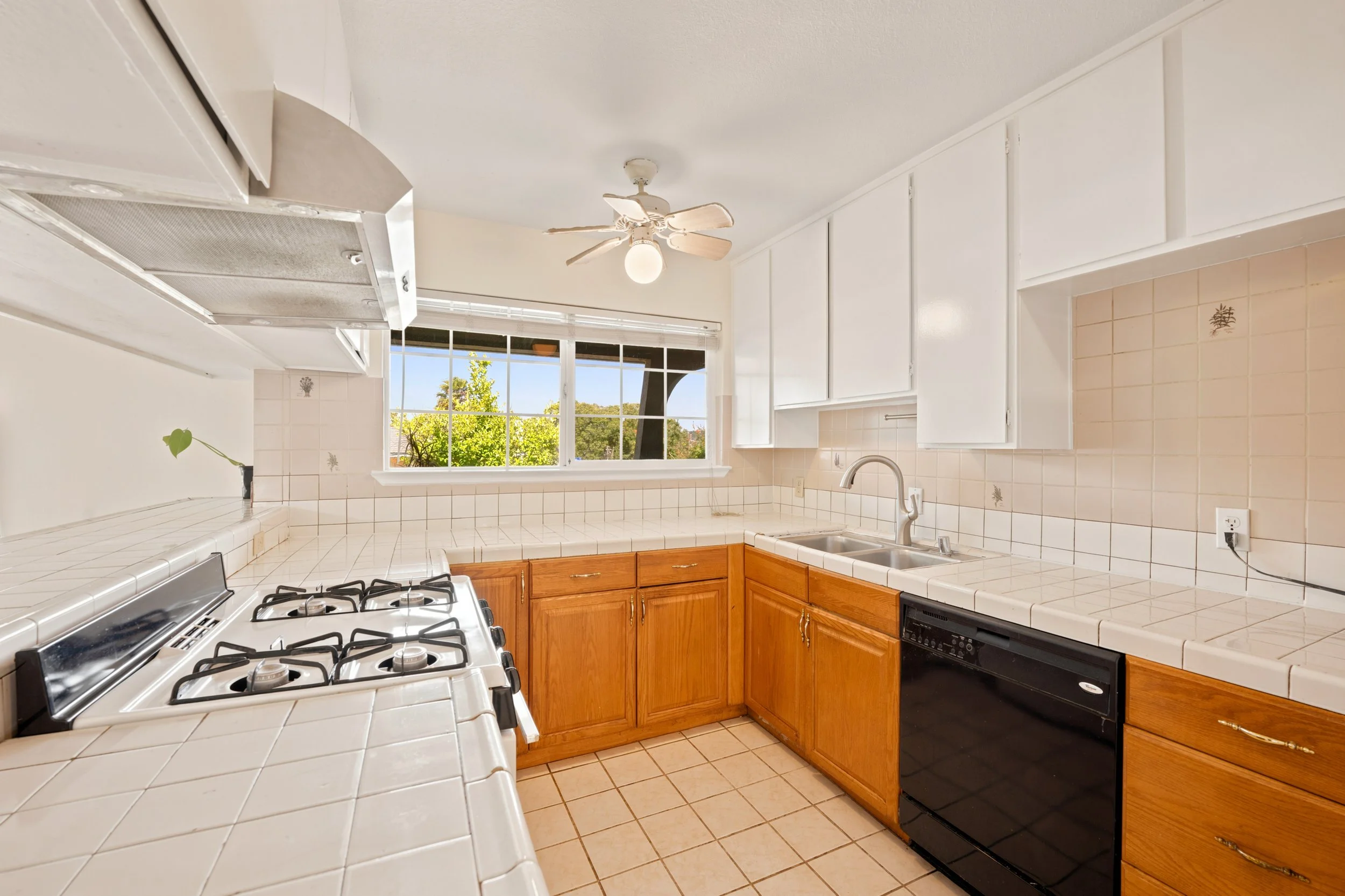 306 Winchester St_054.jpg