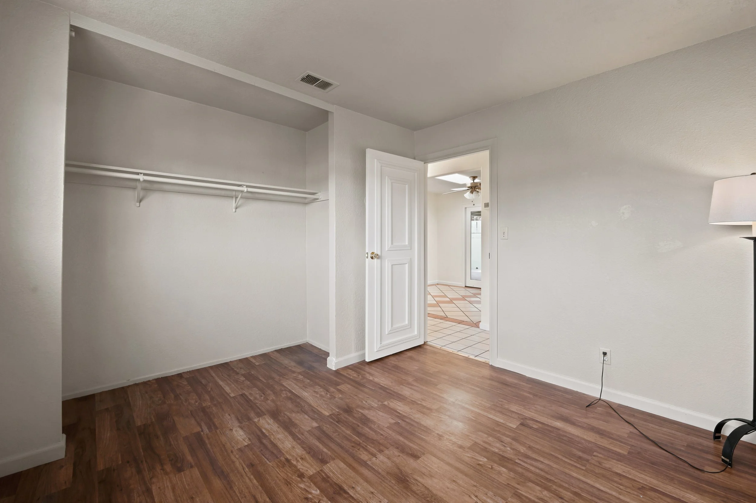 306 Winchester St_013.jpg
