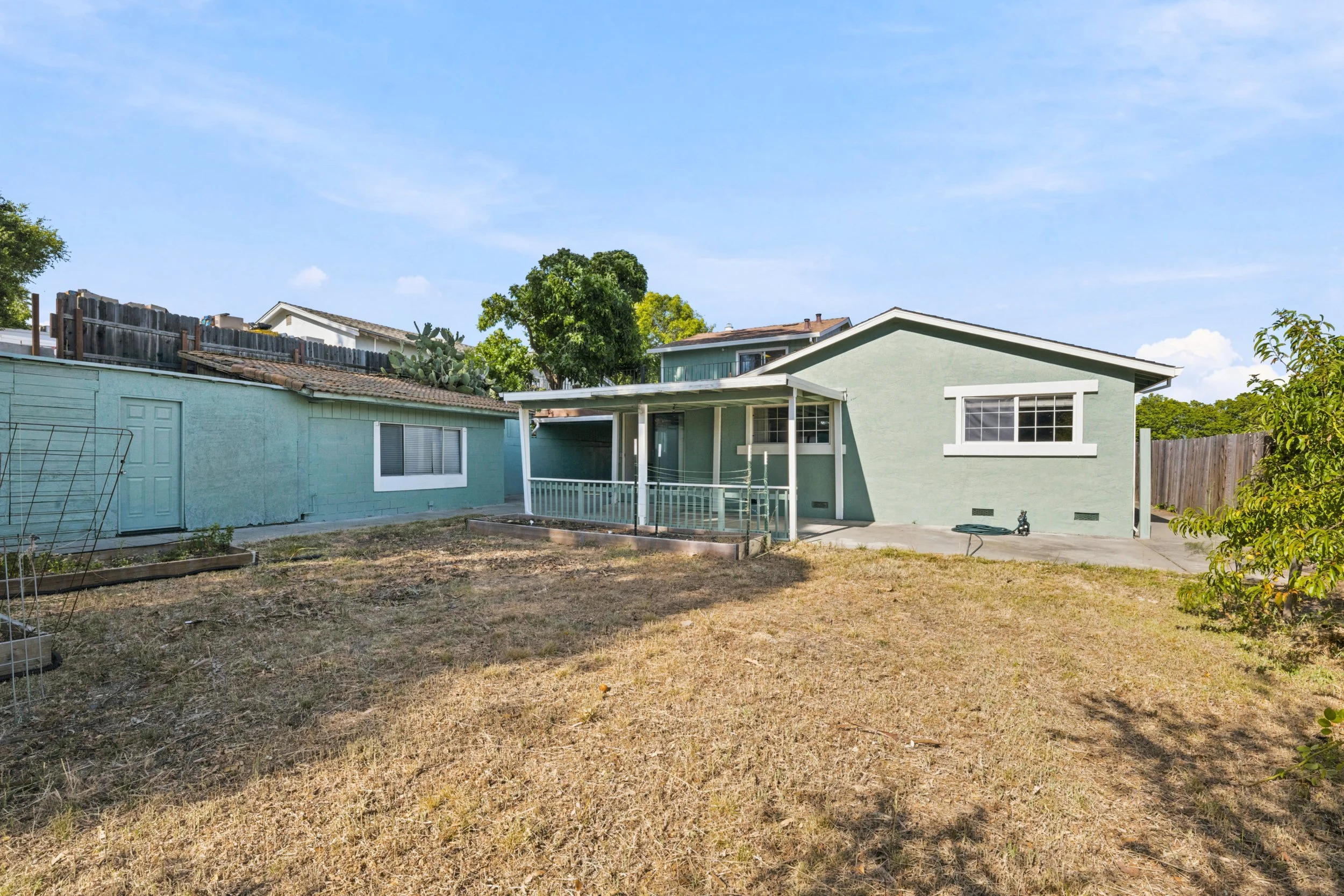 306 Winchester St_076.jpg