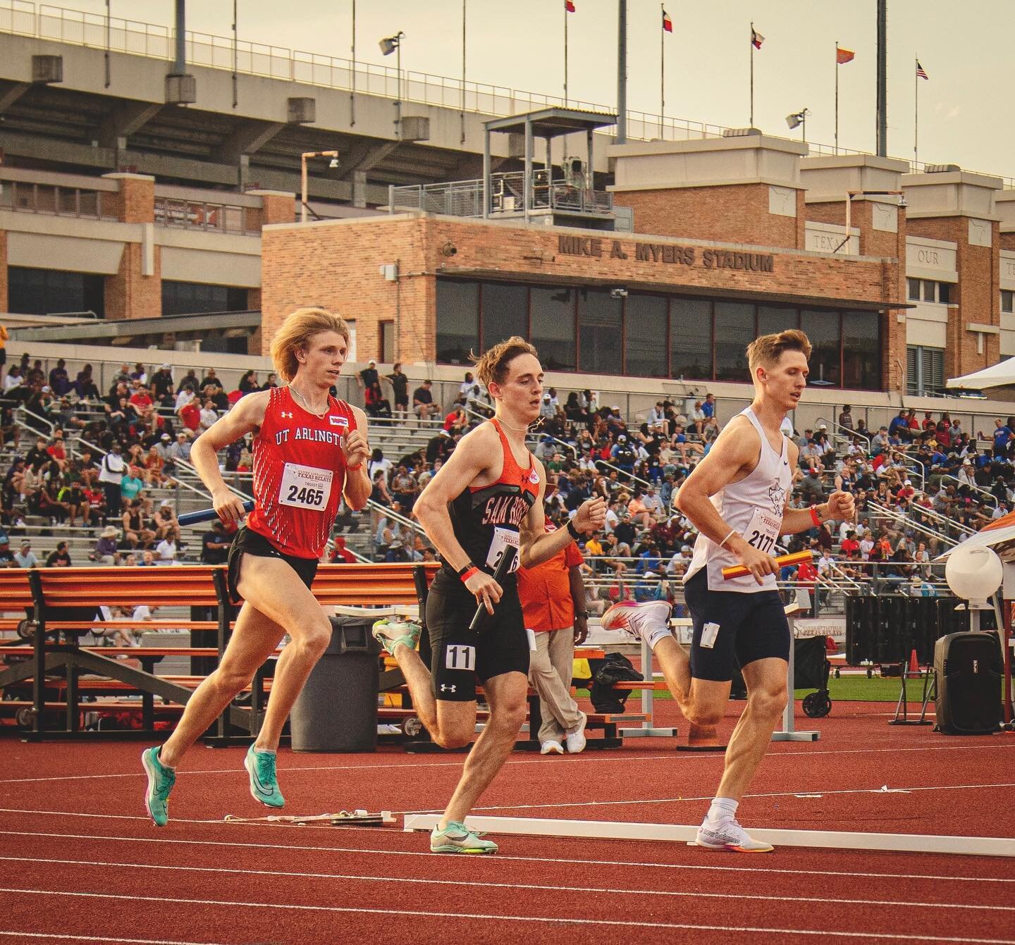 Went across the river for a relay this week
&bull;
#ut #texasrelays #austin #texas #austintexas #running #runnersofinstagram #runnersworld #ncaa #trackseason #studentathlete #nikerunning @seuxctf @seu_visu @texastfxc @canonusa @nikerunning @westoncar