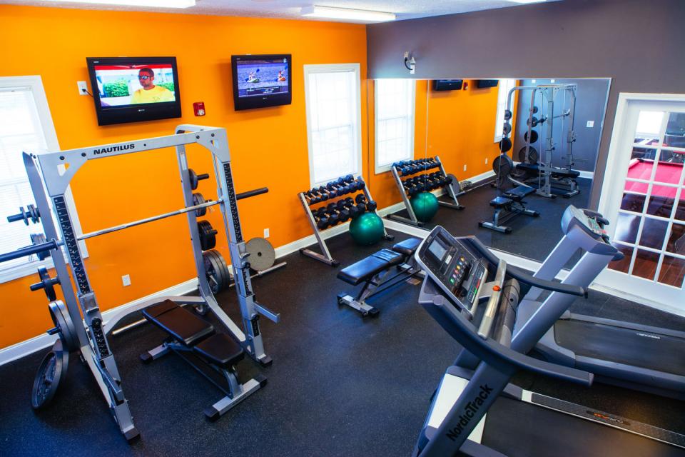 fitness center amenities.jpg
