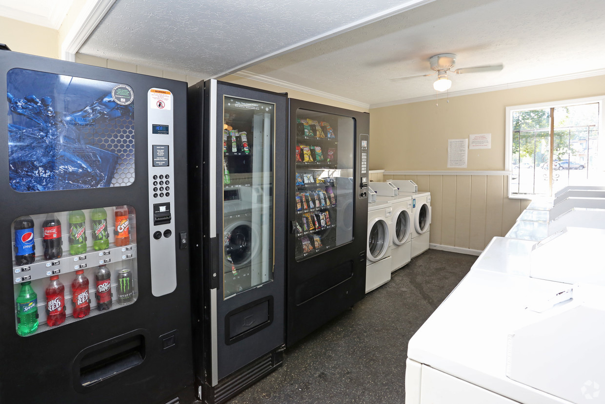 victoria-gardens-apartments-louisville-ky-laundry-room.jpg