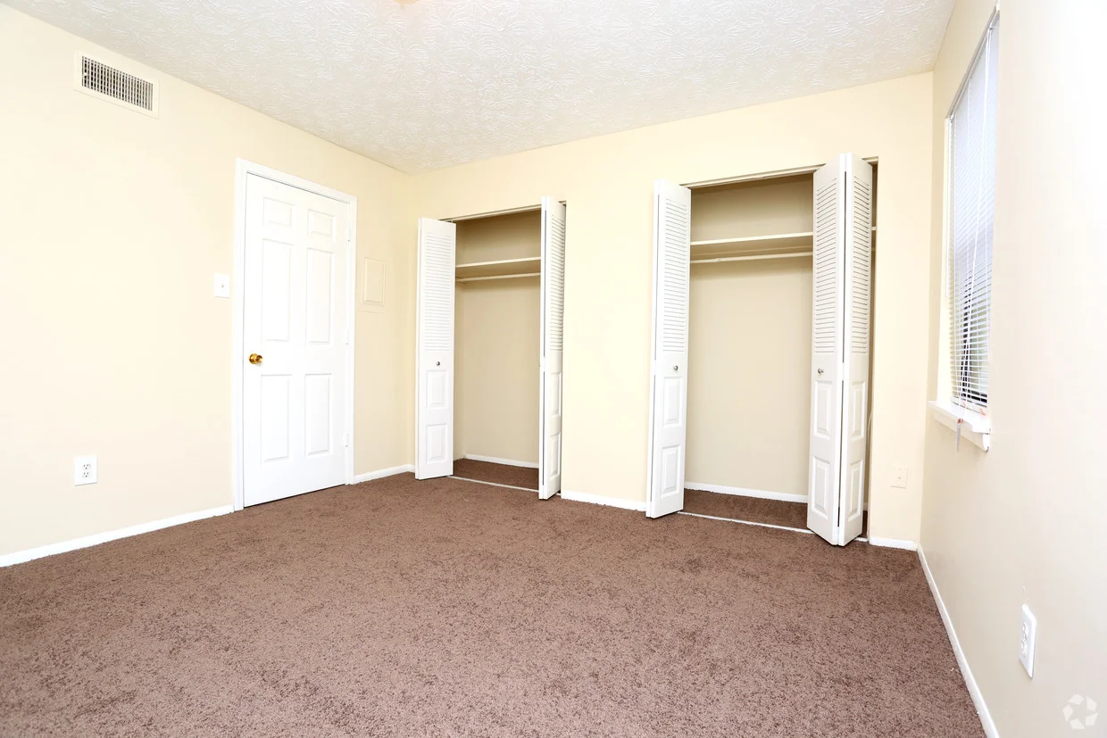 abigail-gardens-lexington-ky-1br-1ba---790-sf---bedroom.jpg