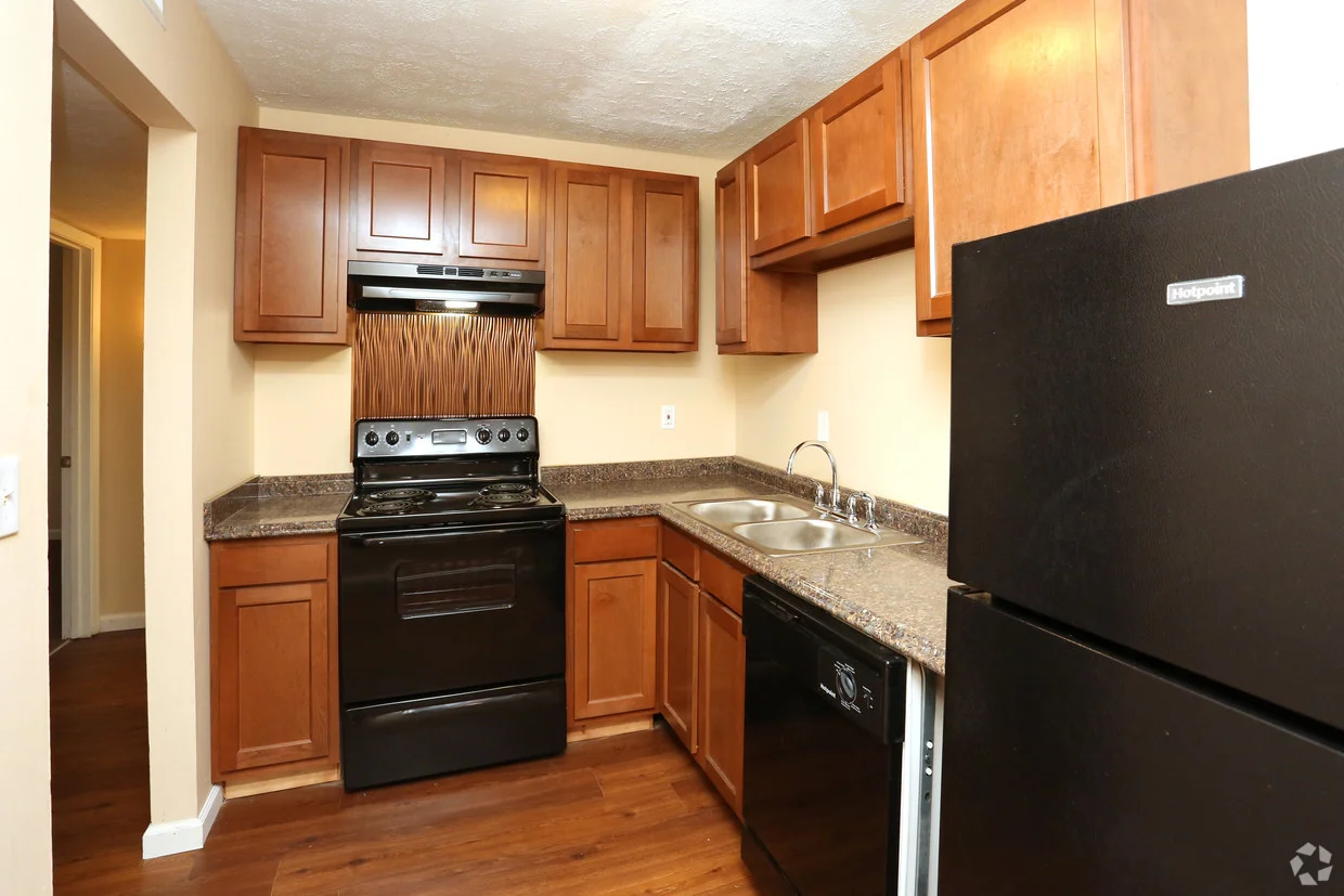 king-henry-lexington-ky-2br-15ba---850-sf---kitchen.jpg