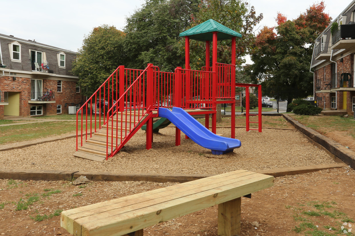 king-henry-lexington-ky-playground.jpg