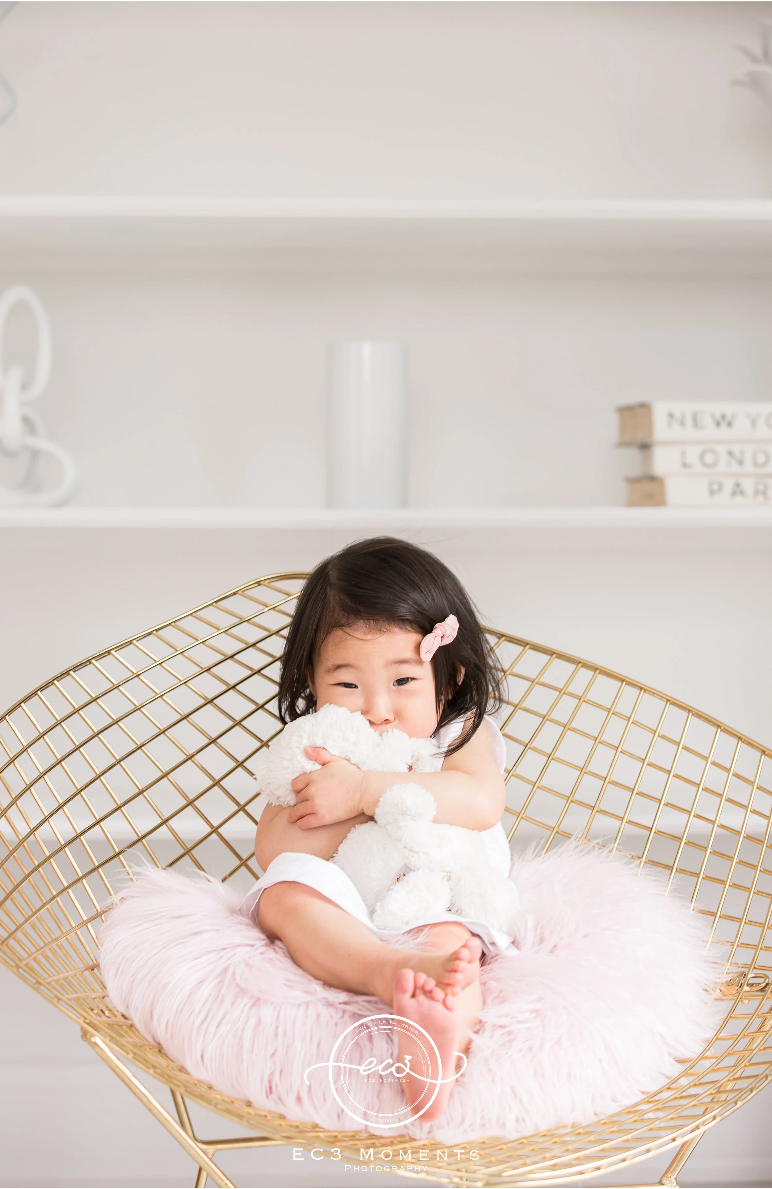 EuniceGeorgeTorontoMintRoomMaternitySession 7.jpg