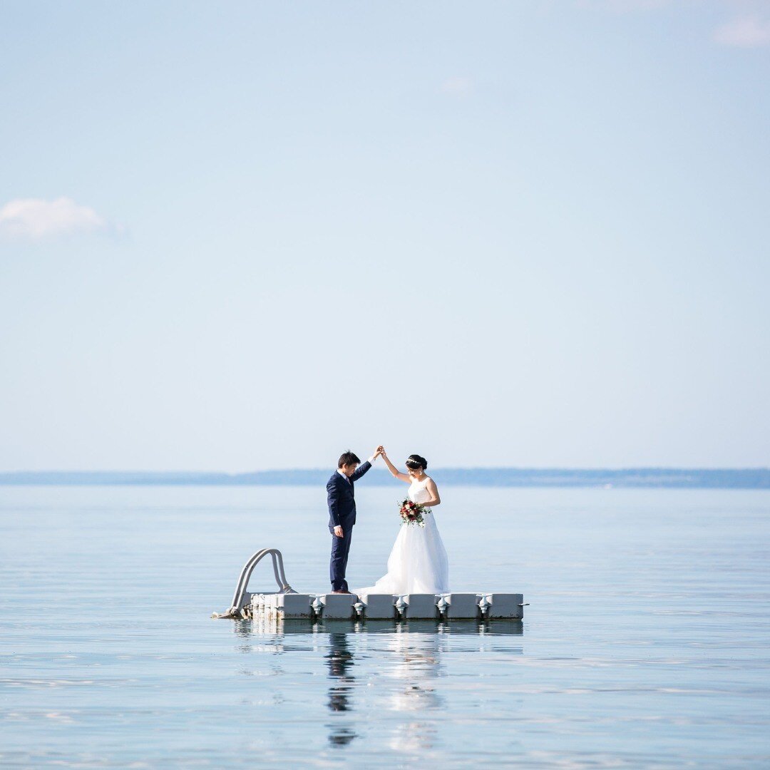 Kana and Paul had a simple wedding with their closest friends and families and a ceremony by the lake at a cottage.

The highlight was canoeing out into the middle of the dock for an epic photo! We finished it off with a golden hour shoot capturing t