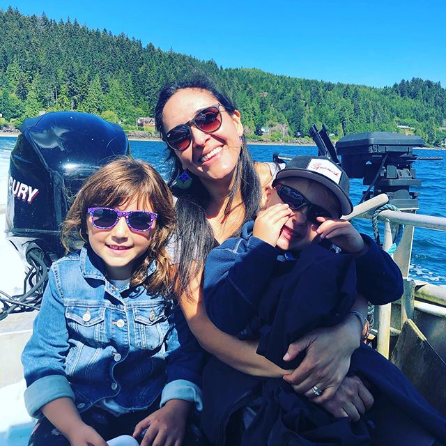 Beautiful day on the water in Haida Gwaii harvesting crab 🦀❤️