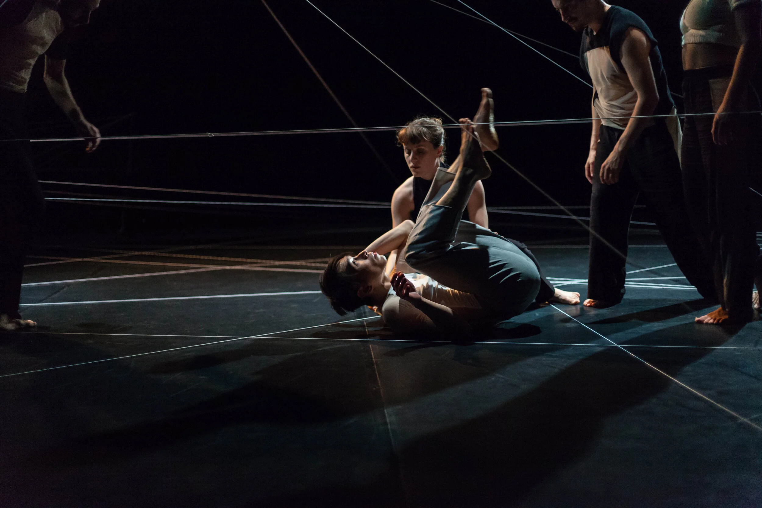  n-e-t-w-o-r-k-i-n-g by animi motus Choreography by Elisabeth Kindler-Abali  Photo by Lily Roggemann 