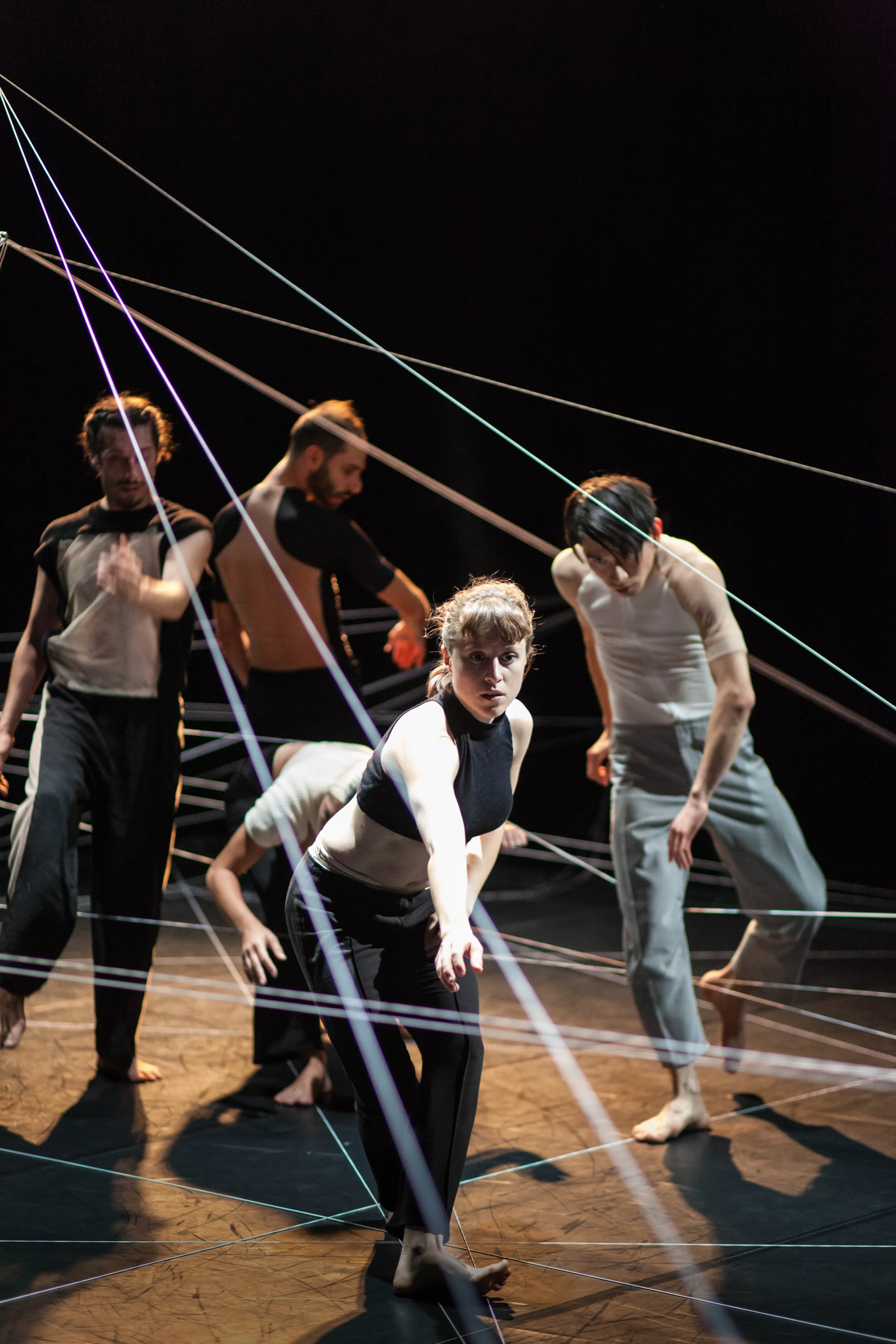  n-e-t-w-o-r-k-i-n-g by animi motus Choreography by Elisabeth Kindler-Abali  Photo by Lily Roggemann 