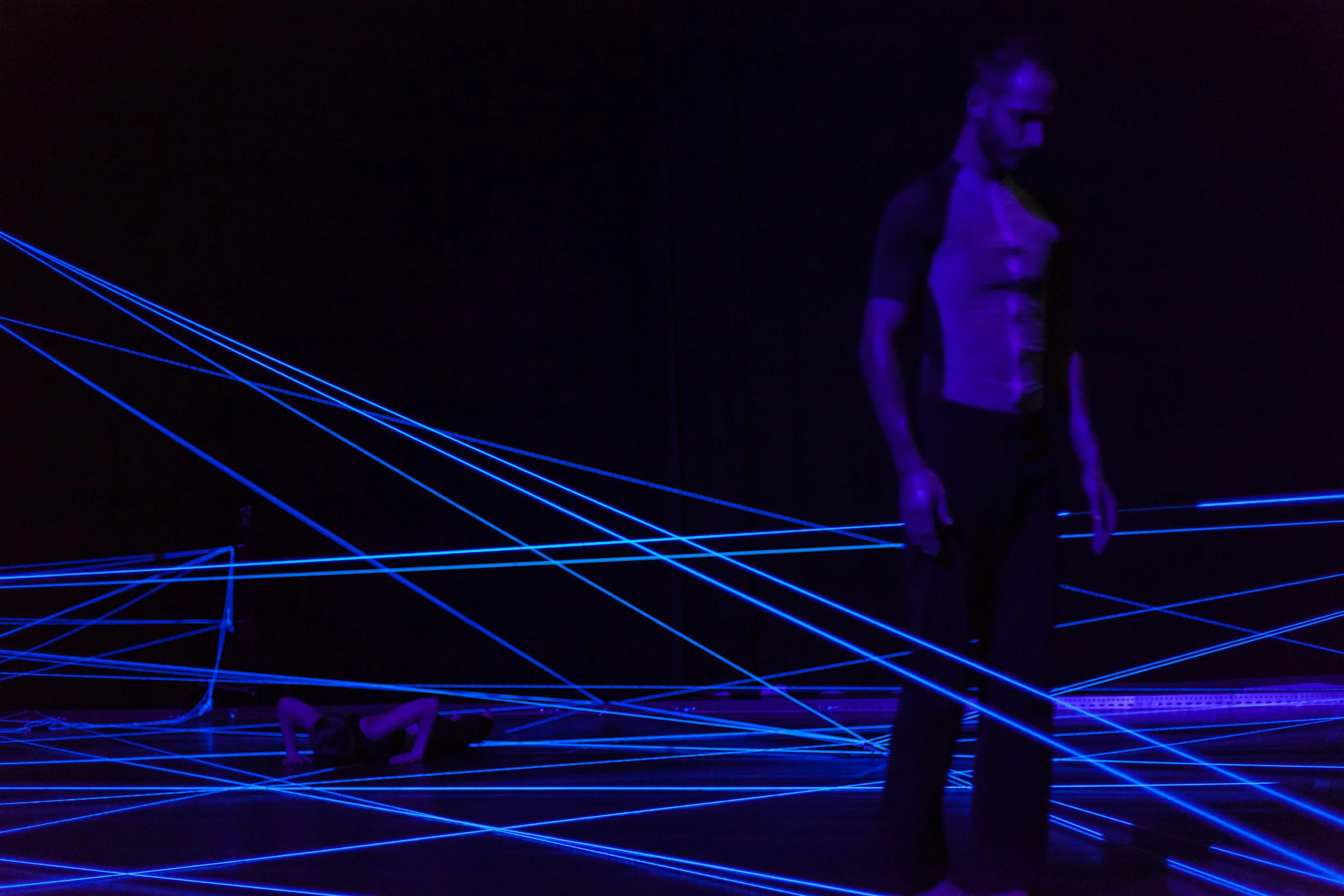  n-e-t-w-o-r-k-i-n-g by animi motus Choreography by Elisabeth Kindler-Abali  Photo by Lily Roggemann 