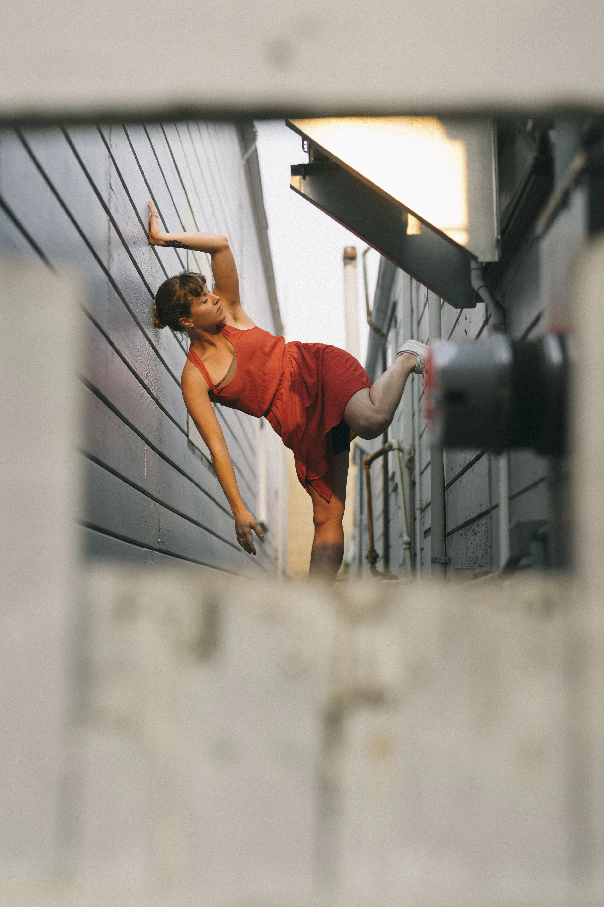  Dance on Webster / Tara Pilbrow Dance  Photo: Maurice Ramirez 