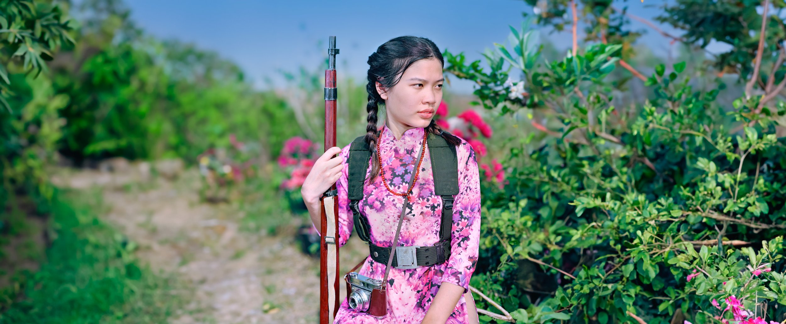 Sis{Loan}, from the “Cưỡi Ngựa Xem Hoa Pan-X series”. sRGB1966 (Collection de l'artiste)127.63 x 153.03 cm.(50 1/4 x 60 1/4 inch.)