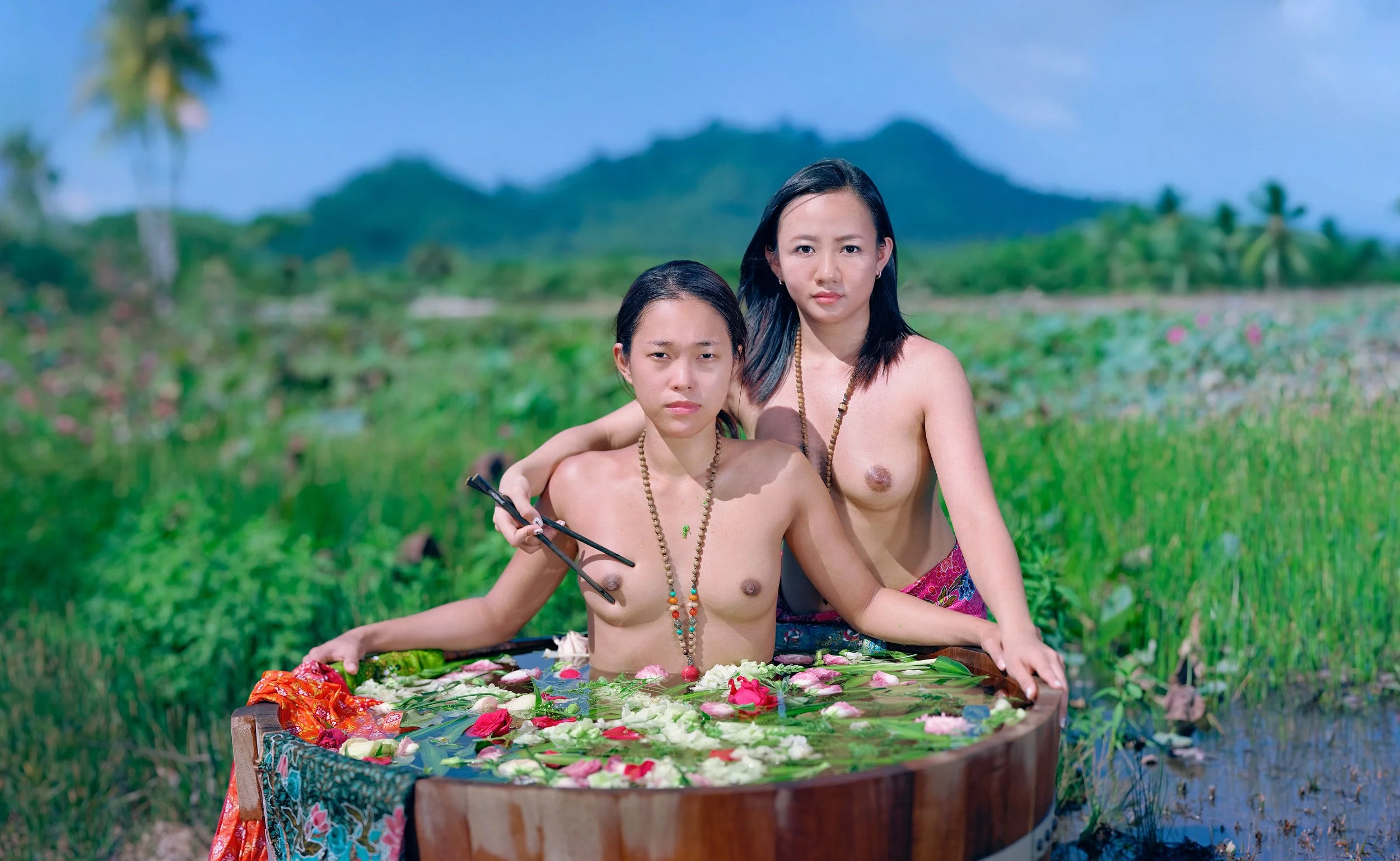 Bồn tắm,  from the "Chiến thắng" series.sRGB1966 (ສານຂອງຈິດຕະນາການ)130.32cm x 182.03 cm (51 1/2 × 72 1/4 inch.)