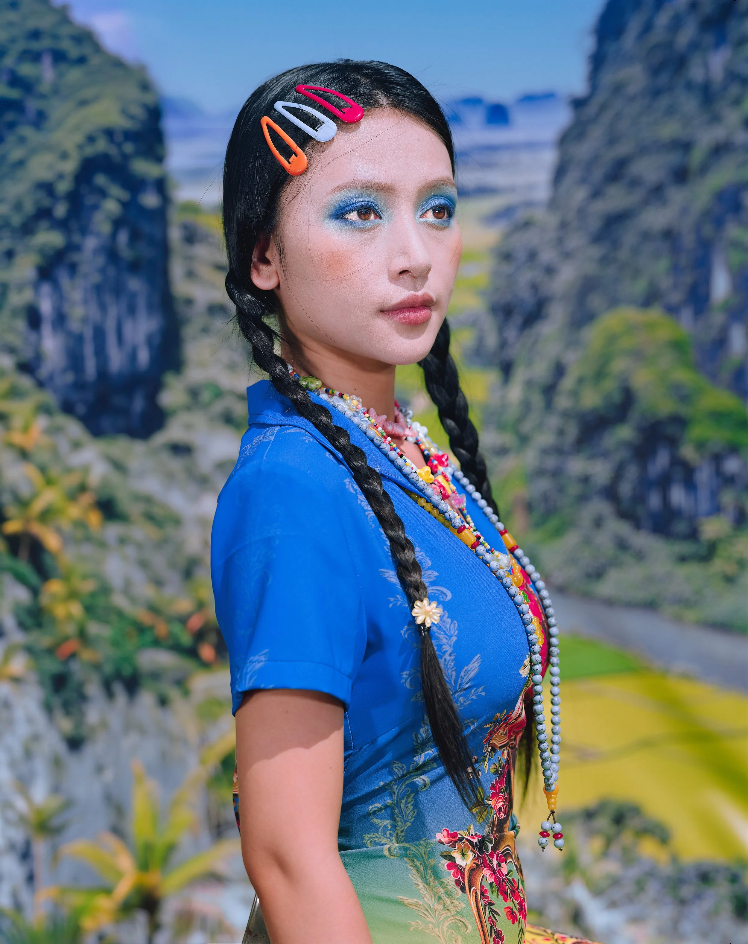 Sis{Linh}..  from the '{City of Virgins}' not AI series. sRGB1966 (Collection de l'artiste) 101.6 x 127 cm.(40 x 50 inch.)