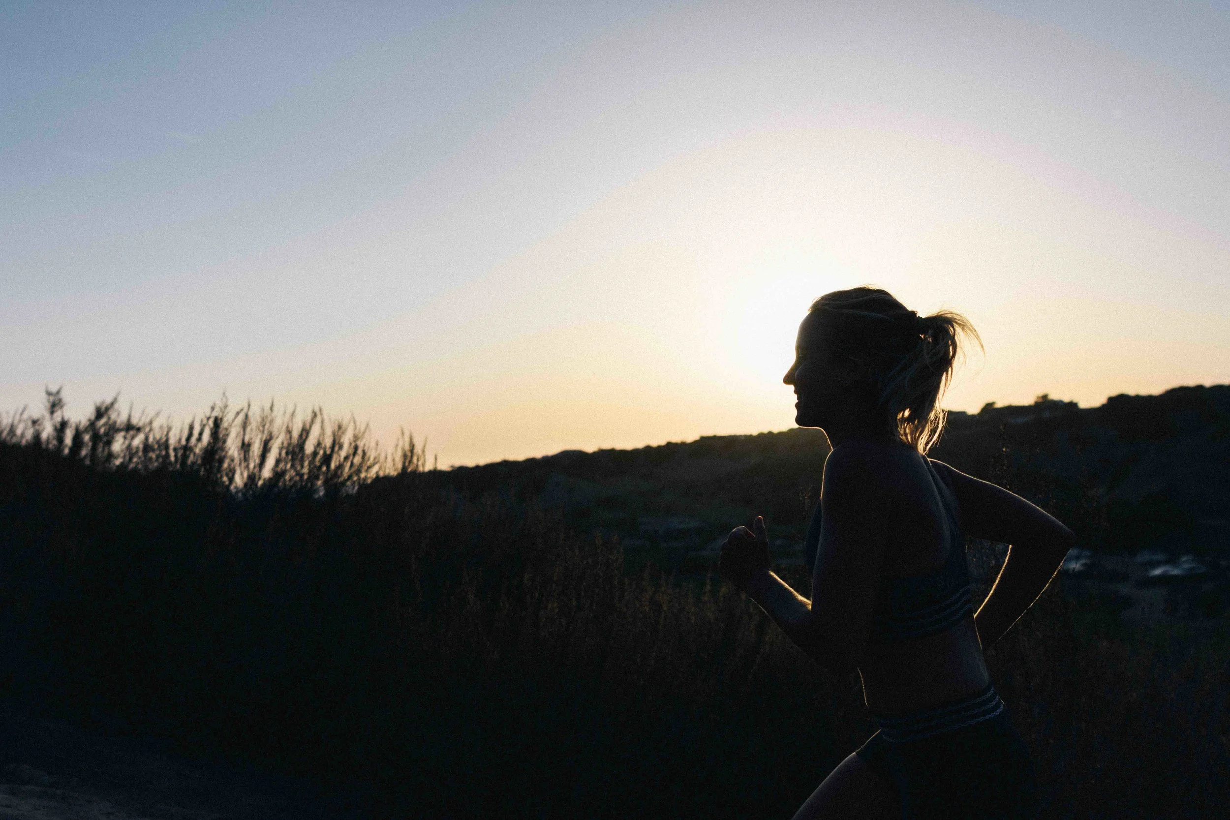 aukshunas-photo-jolyn-apparel-sunset-hillary.jpg