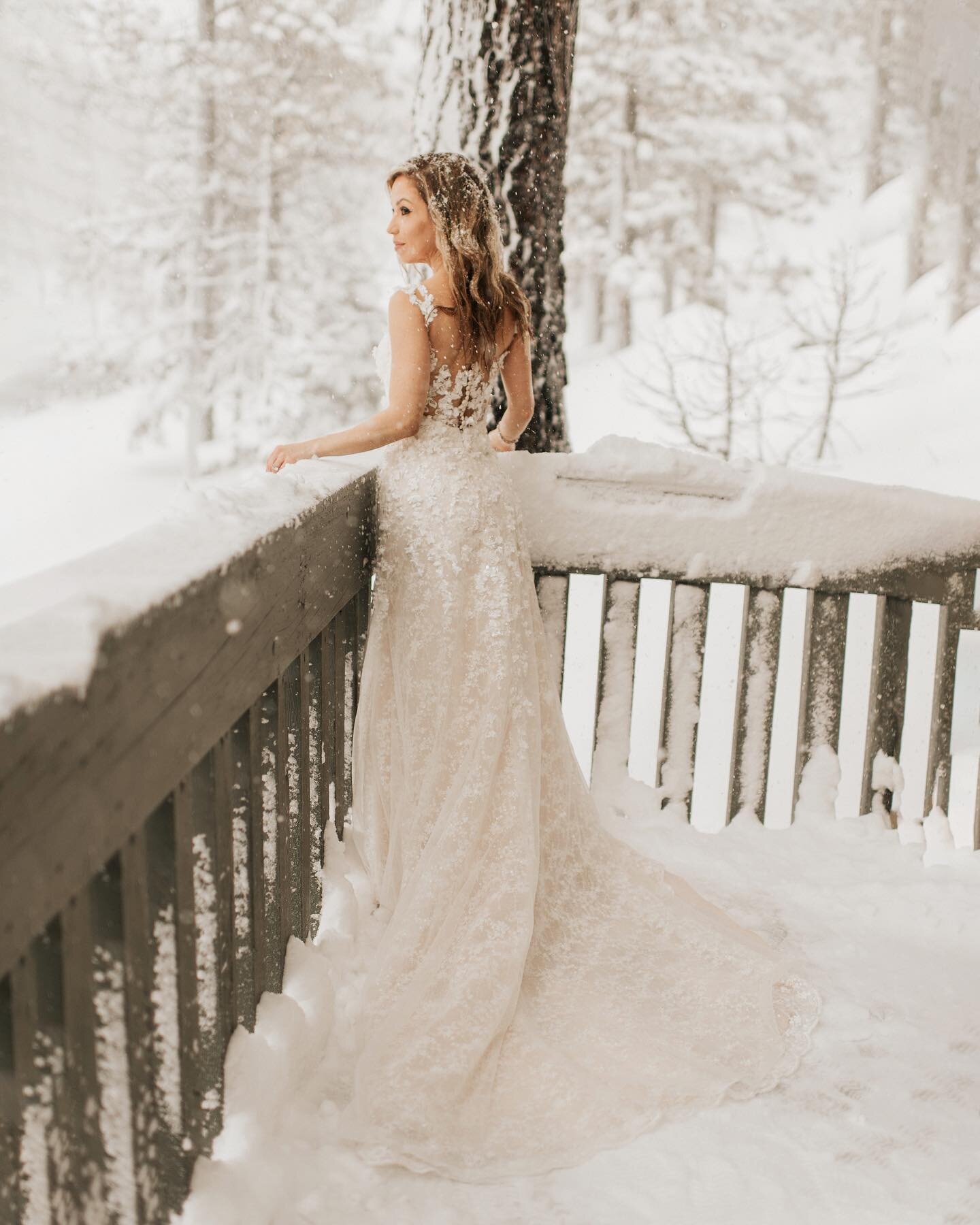 Today&rsquo;s weather reminds me a lot of the elopement I had almost two years ago up in Tahoe on Valentine&rsquo;s Day! I remember driving up the mountain with no visibility, with the only thing guiding me was the persons tail lights in front of me.