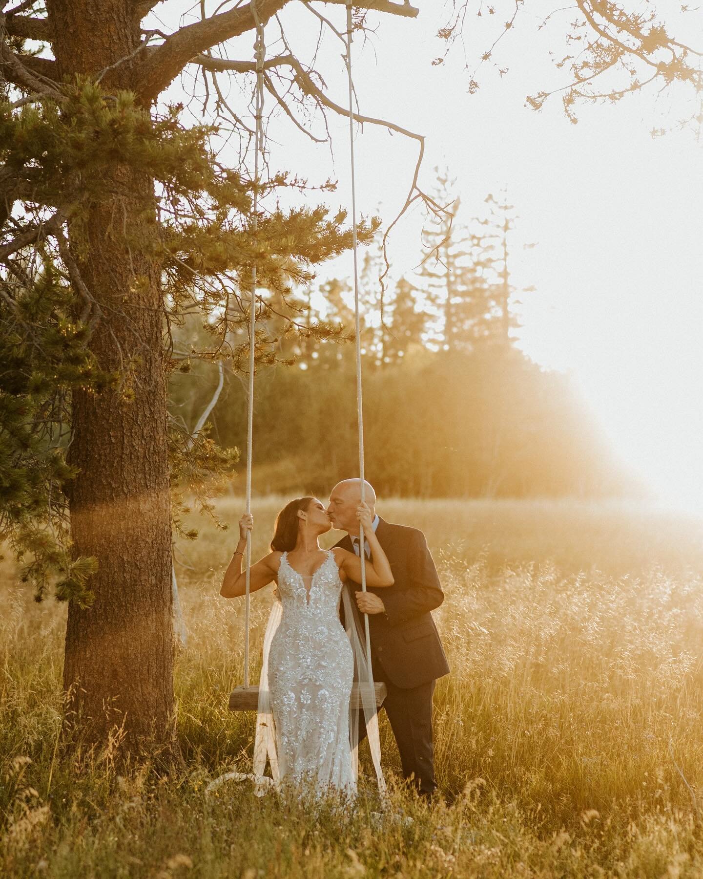 Interrupting sourdough baking to share some photos from this lovely wedding. I couldn&rsquo;t have asked for a better set of vendors to work with to bring together this beautiful day for this smokin hot couple ❤️&zwj;🔥