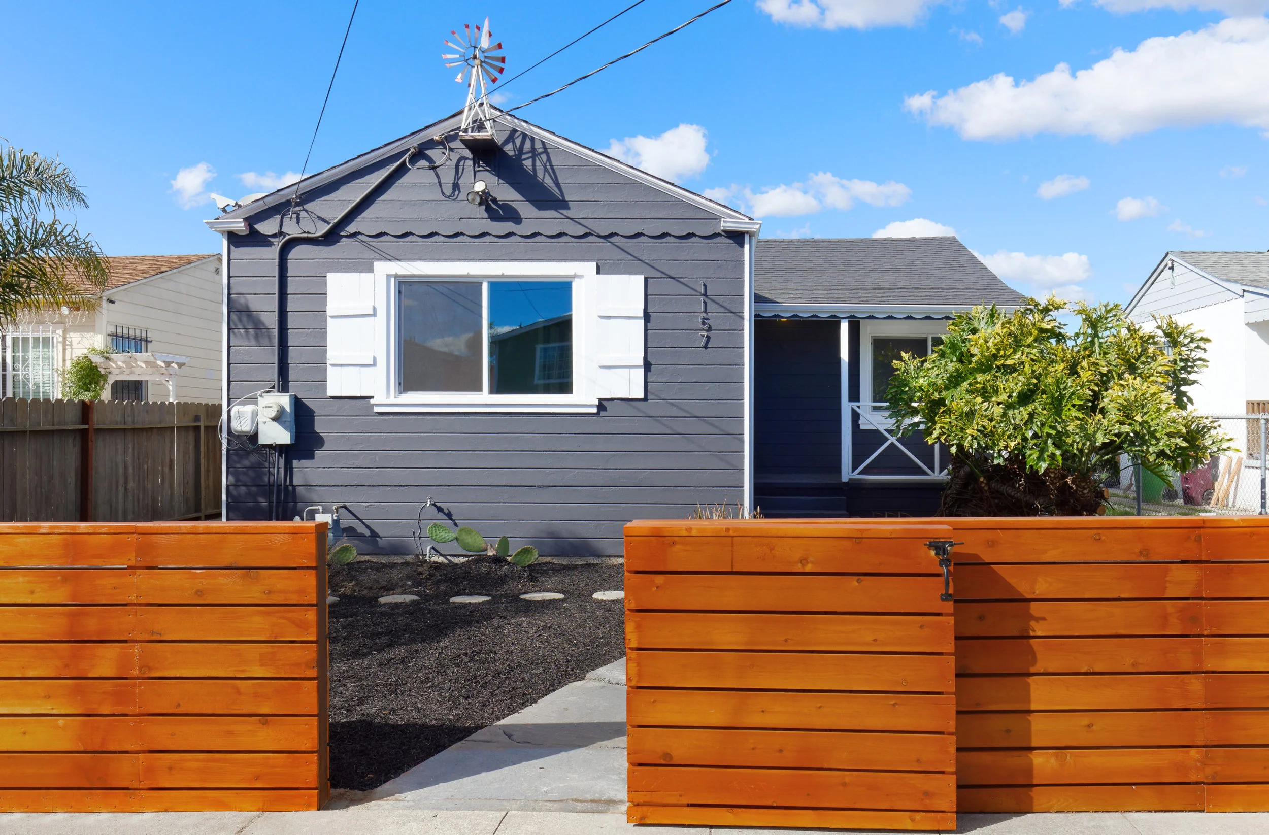 1157 77th Av 07.jpg