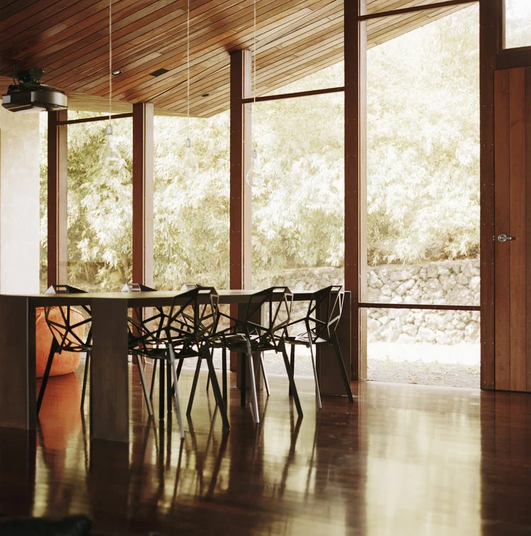 6_dining+table+sq.jpg