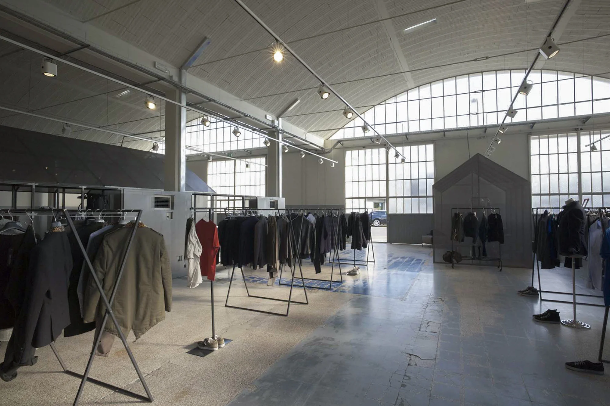 clothing-showroom-07.jpg