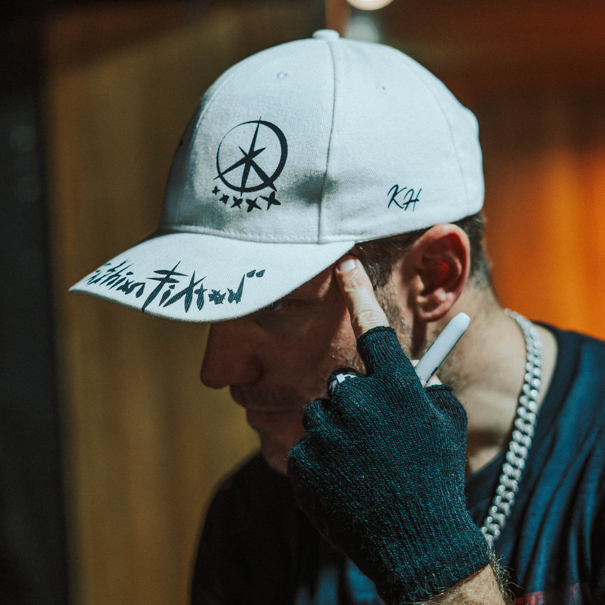 White Hat 3.png