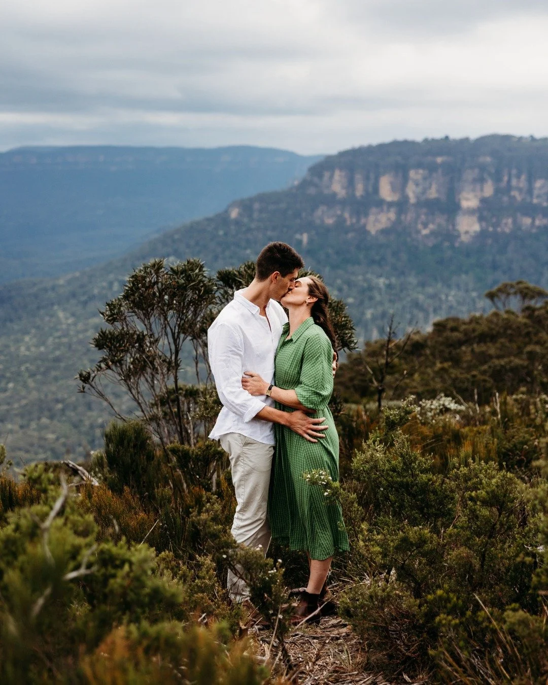 Jess &amp; Austin 🍃

This Blue Mountains engagement session was nothing short of dramatic! A windy, overcast day that gave us the most epic backdrop for their love story.

And what a story it is! Jess and Austin first met at the 2016 Olympics as row
