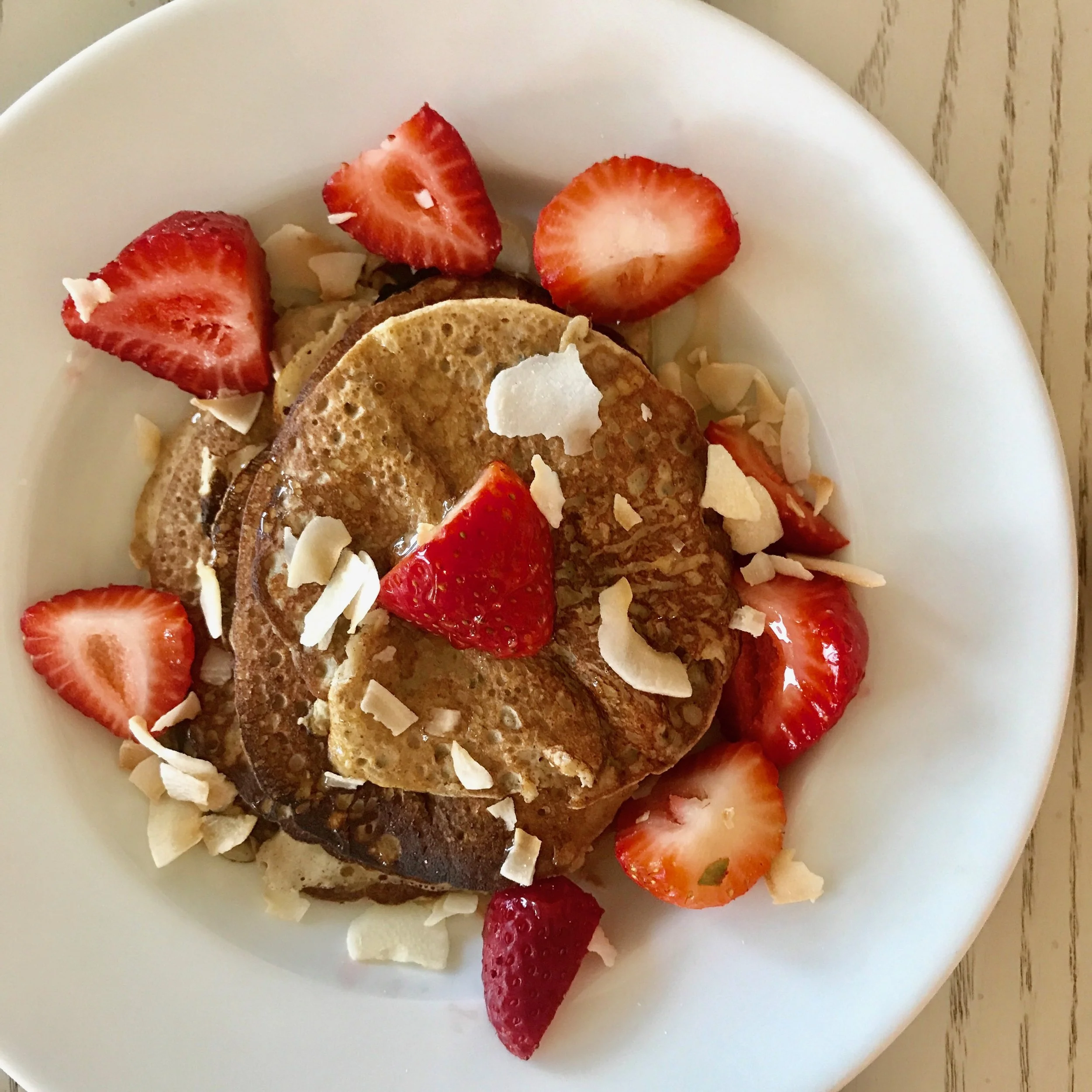 Healthy Banana Pancakes — Molly's Best