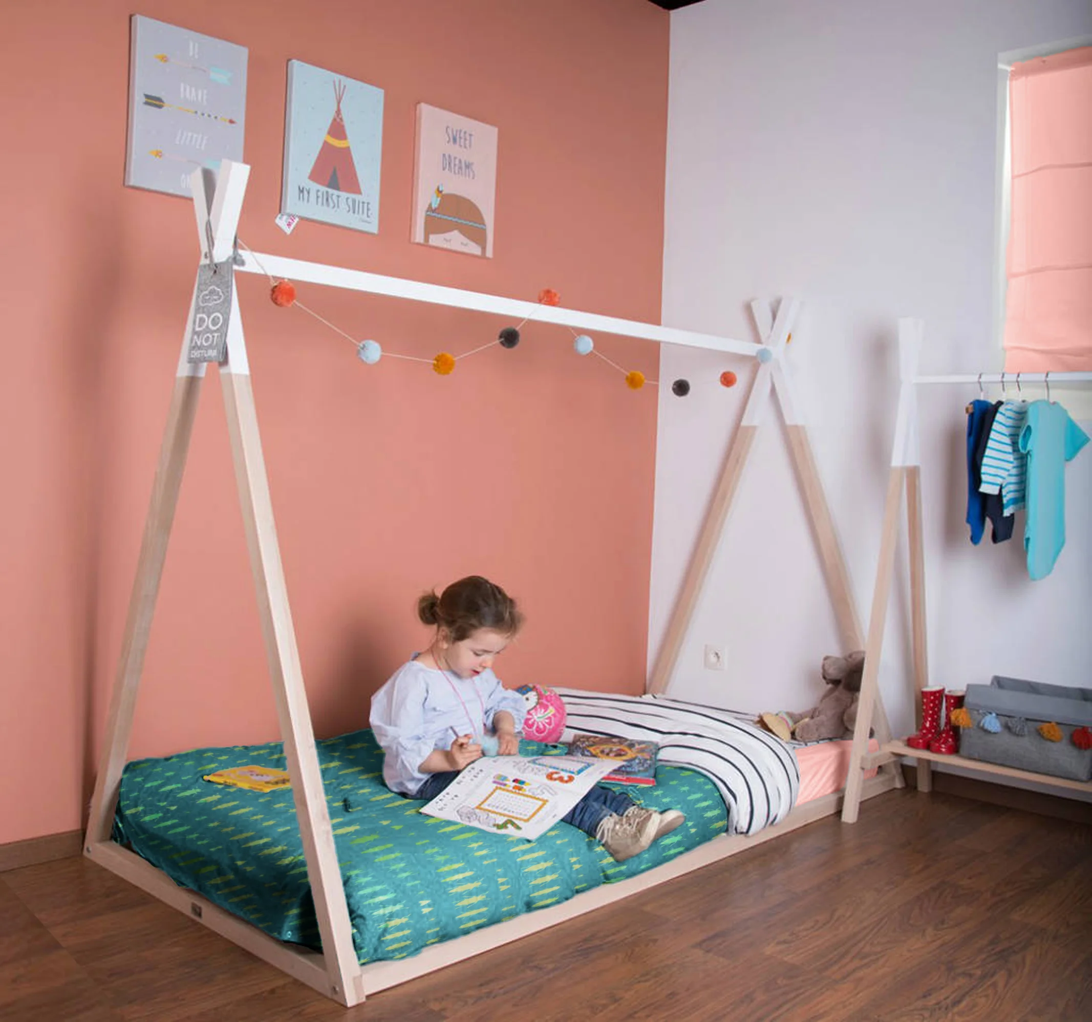 Toddler Bed v2.jpg
