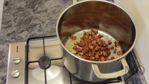 friochaigh-an-chorizo.gif