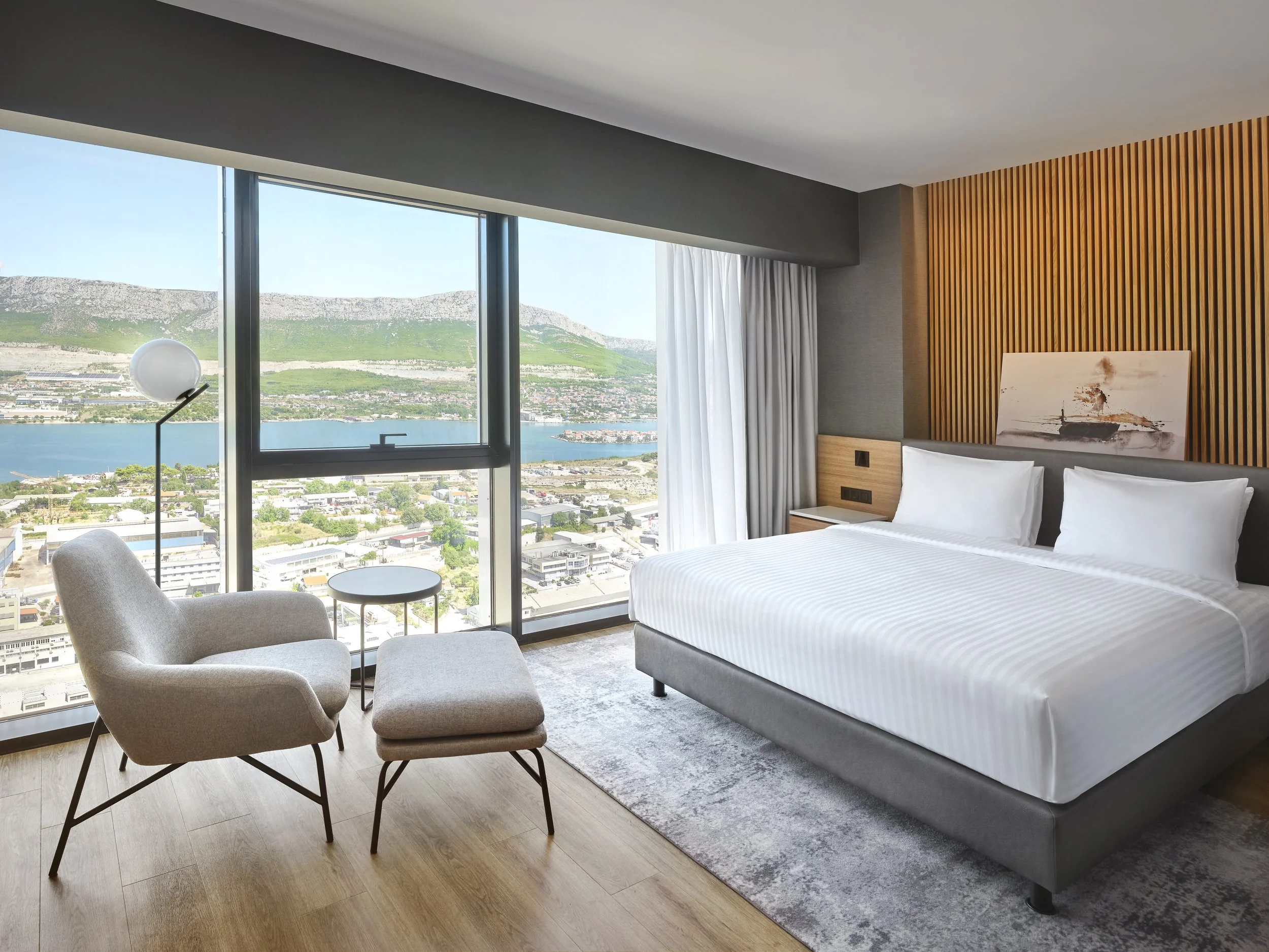 Meriot Split AC By Marriott Split — Atellior