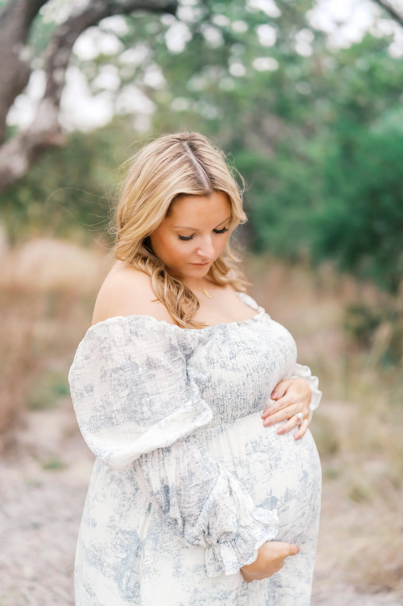 StephanieQuirkPhotography_Ellie_Maternity_EDITS-173.jpg