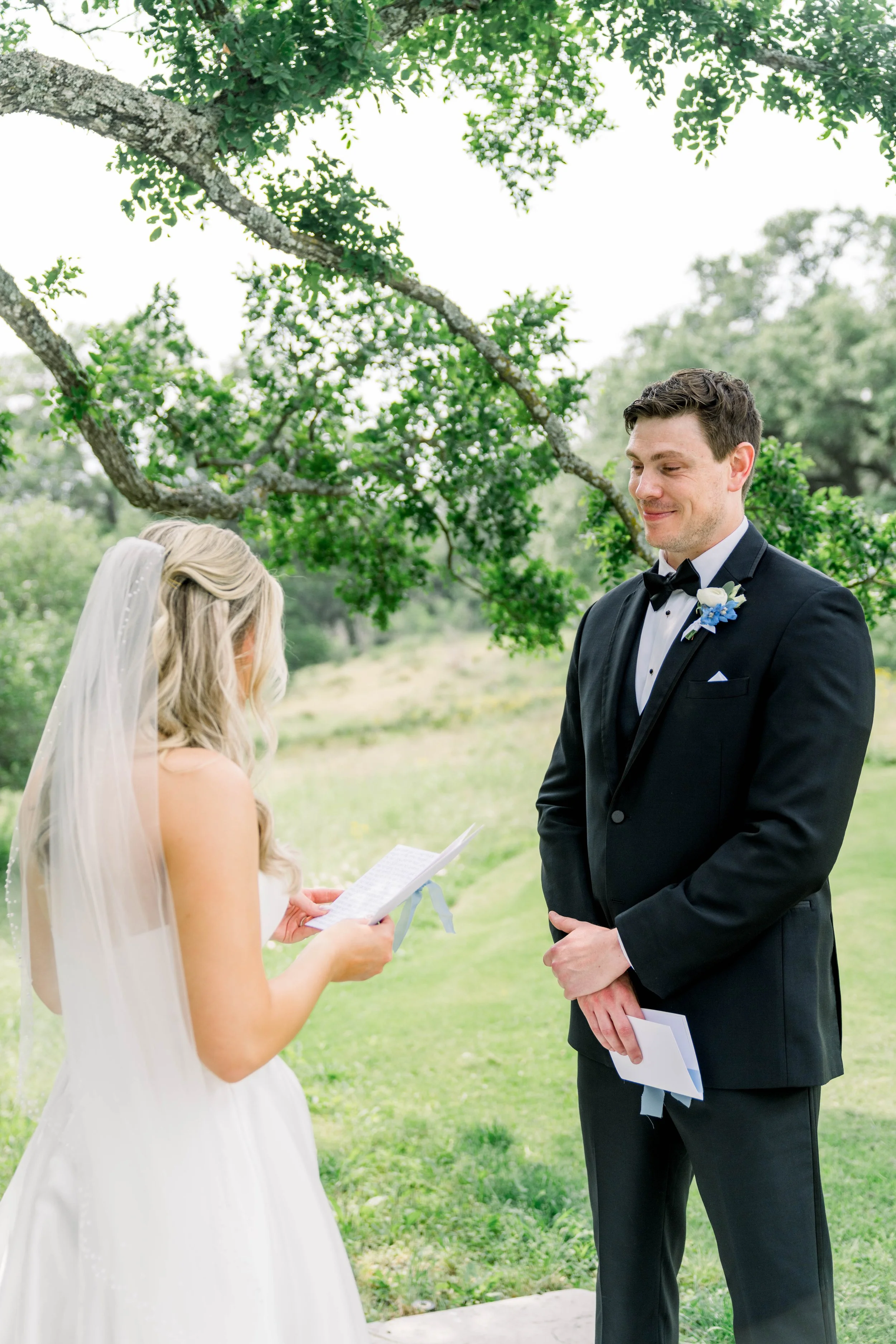 stephaniequirkphotography__HighpointeEstate_FirstLook-142.jpg