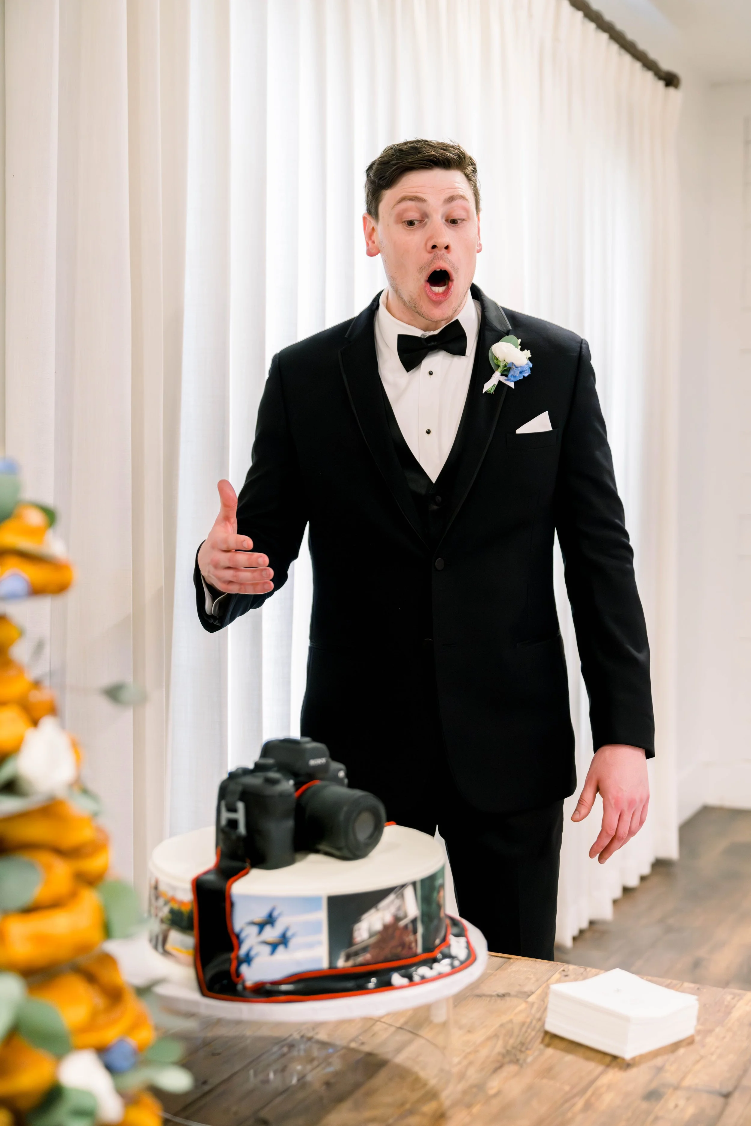 stephaniequirkphotography__HighpointeEstate_Cake Reveal-31.jpg