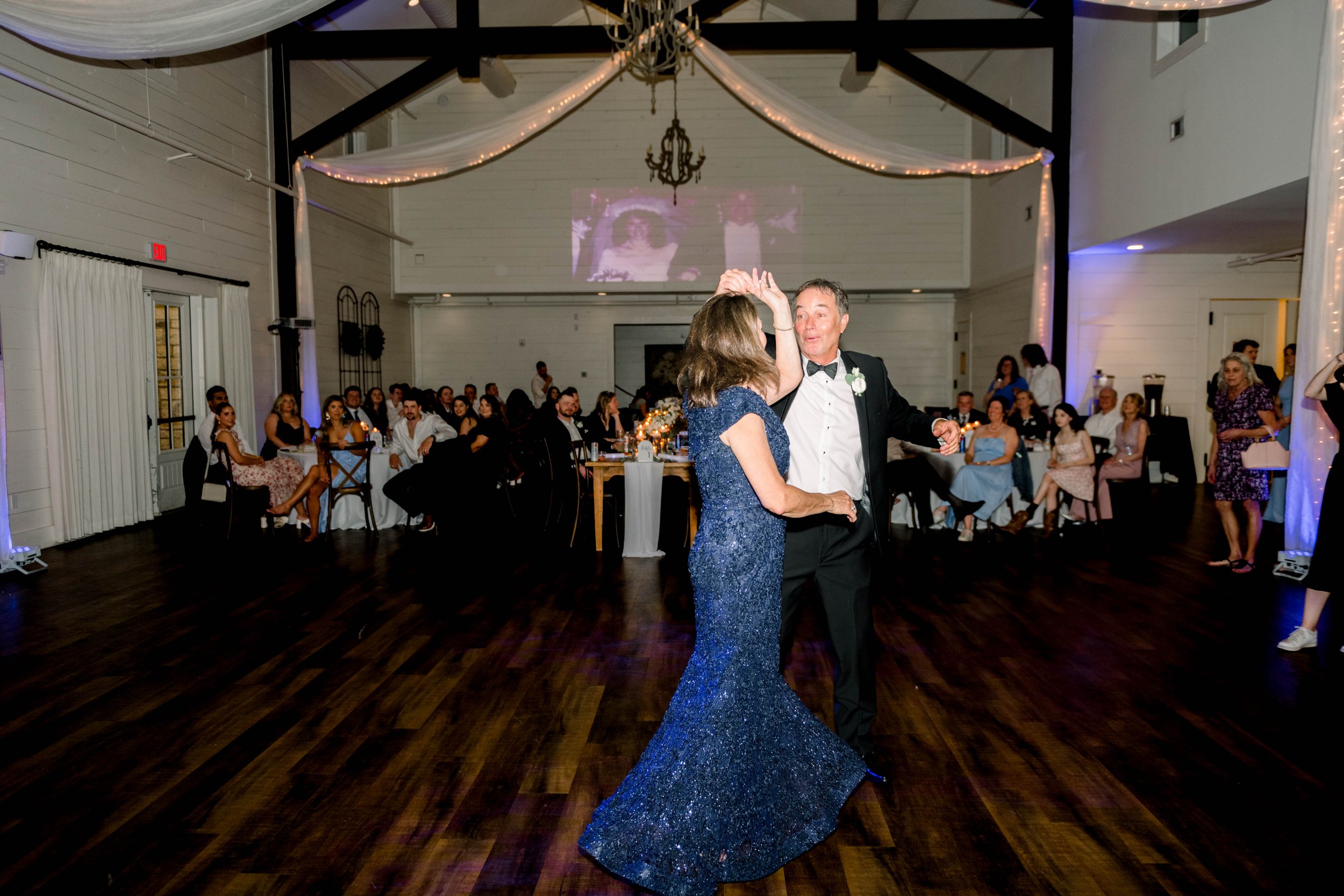 stephaniequirkphotography__HighpointeEstate_ReceptionptLightsOut-257.jpg