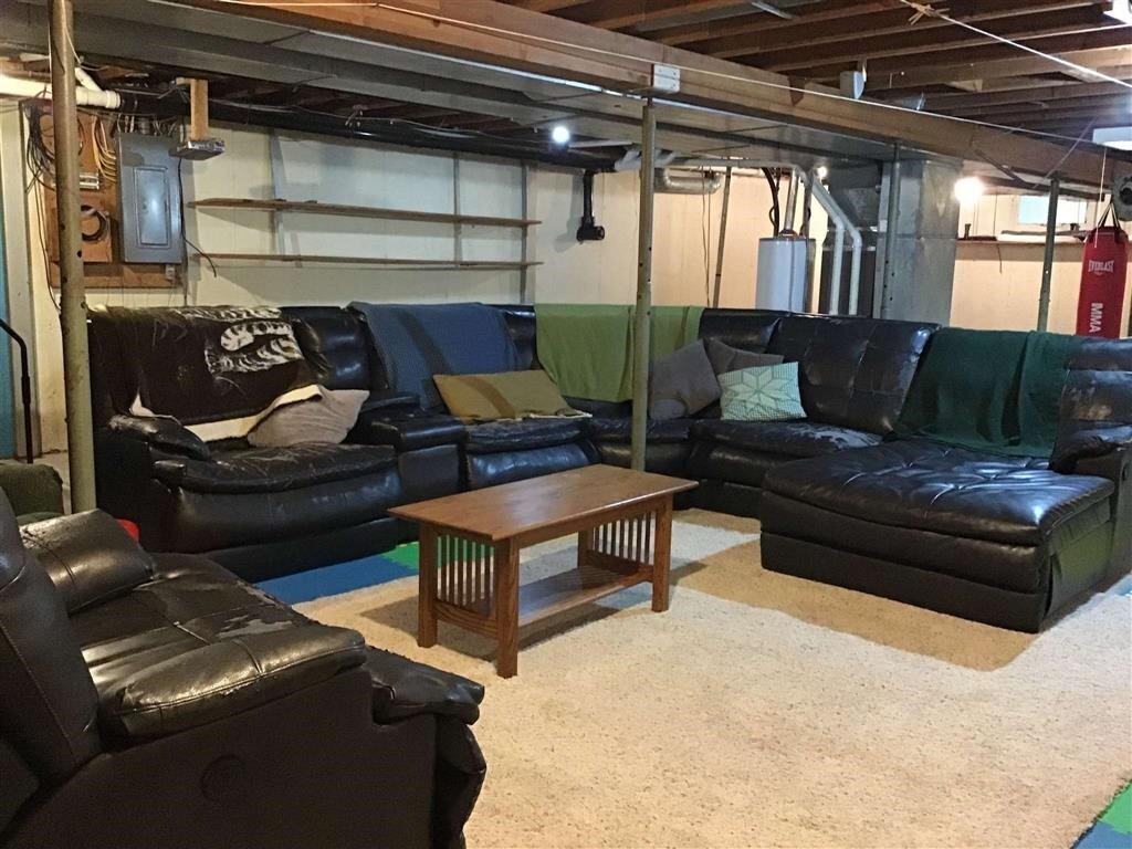 Basement (Custom).jpg