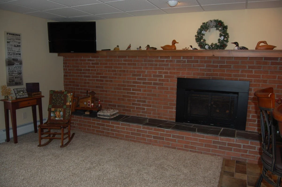 33 LL fireplace .JPG