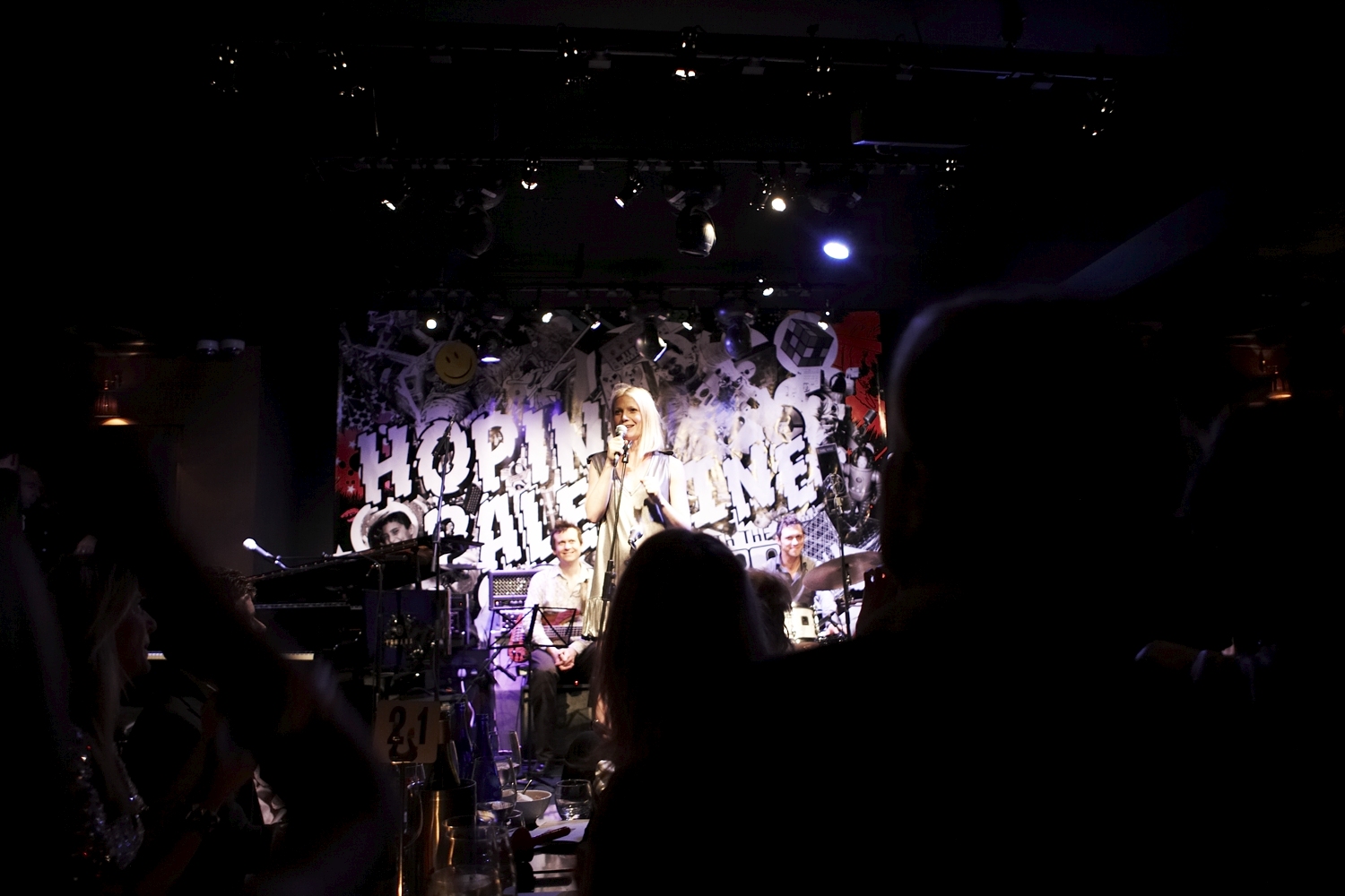 Karaoke 08 Gwyneth & banner.jpg
