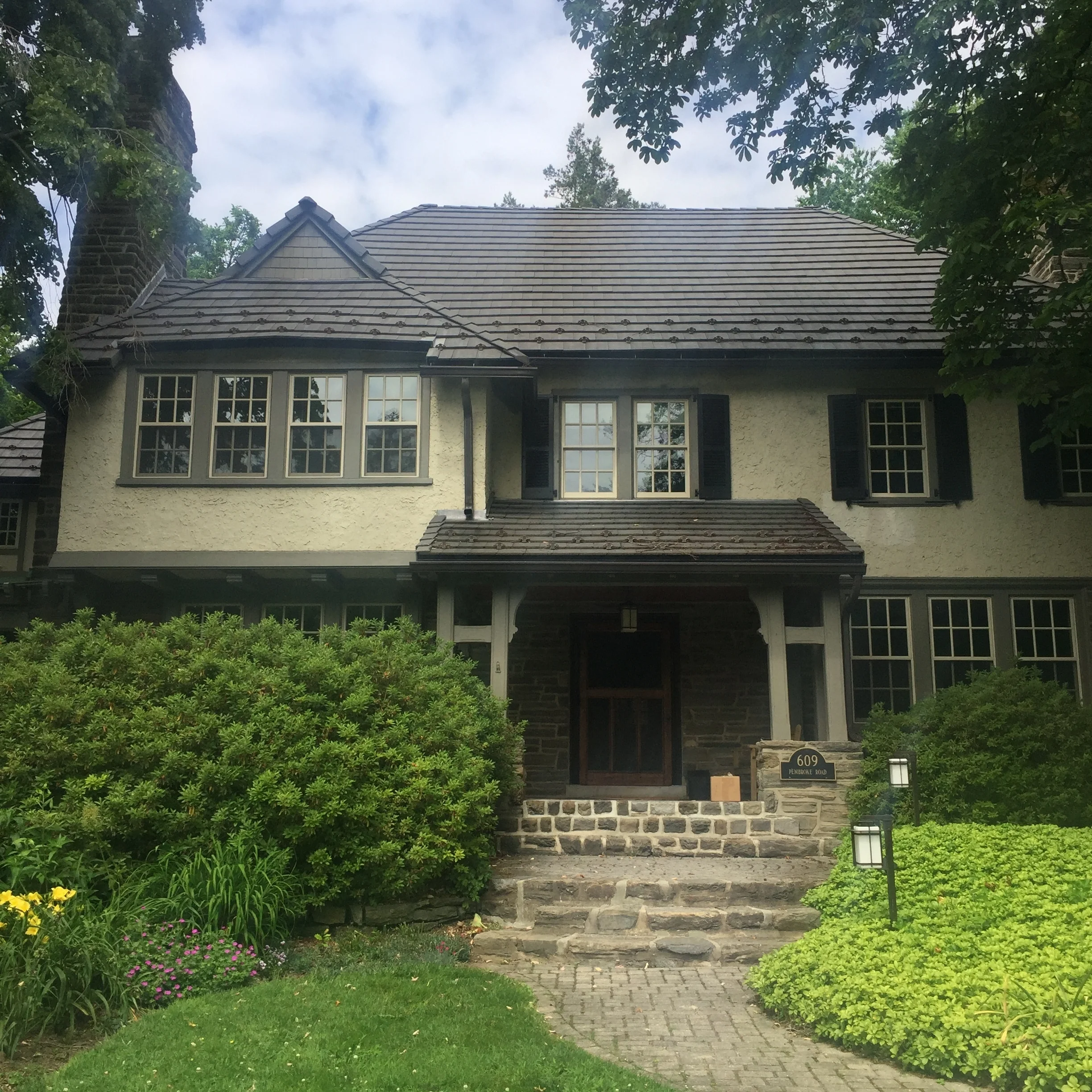 original picture -&nbsp; 2.5MB / 2448 pixels.cropped picture (2448 pix.):&nbsp;27.6KB&nbsp;