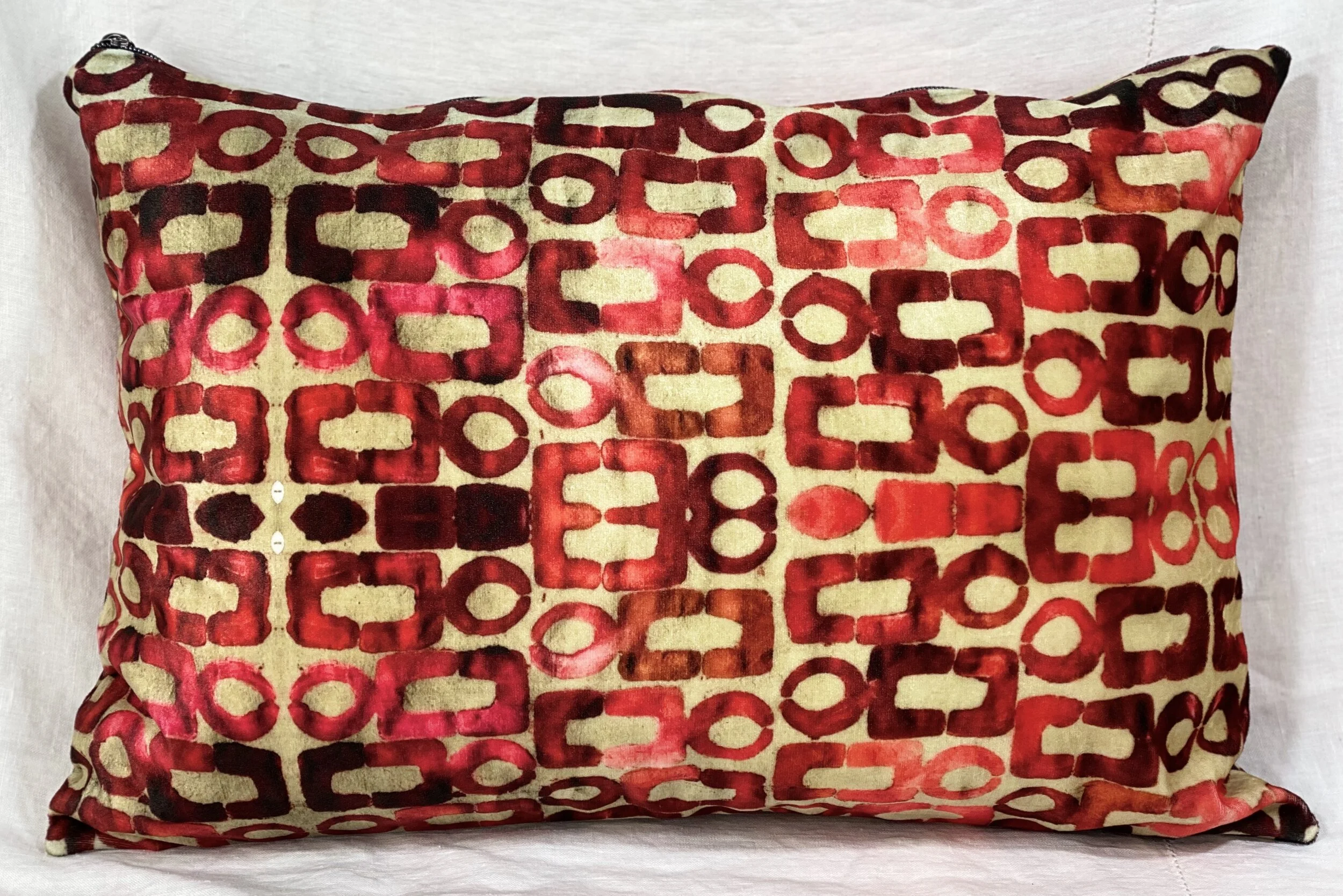 Pillow_EvePinkRed.lizhodderstudio.jpeg