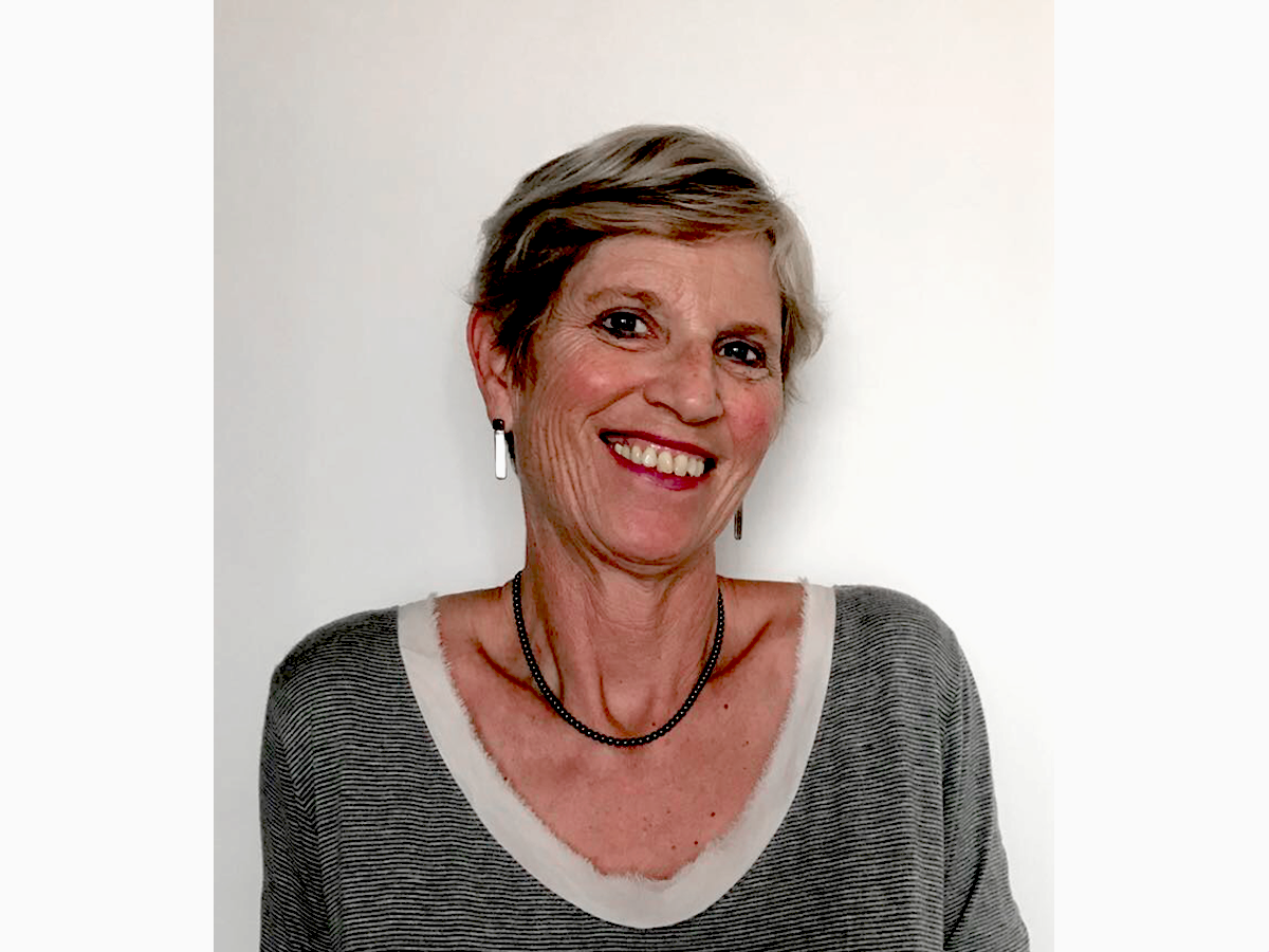 Marcy Jean Brenner (viol, percussion, alto)