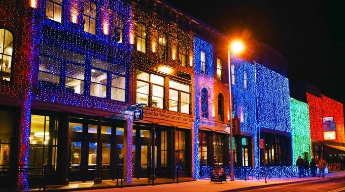 LISC lent in Toledo’s Hensville, a large-scale redevelopment in the Warehouse District next to the Toledo Mud Hens baseball stadium.