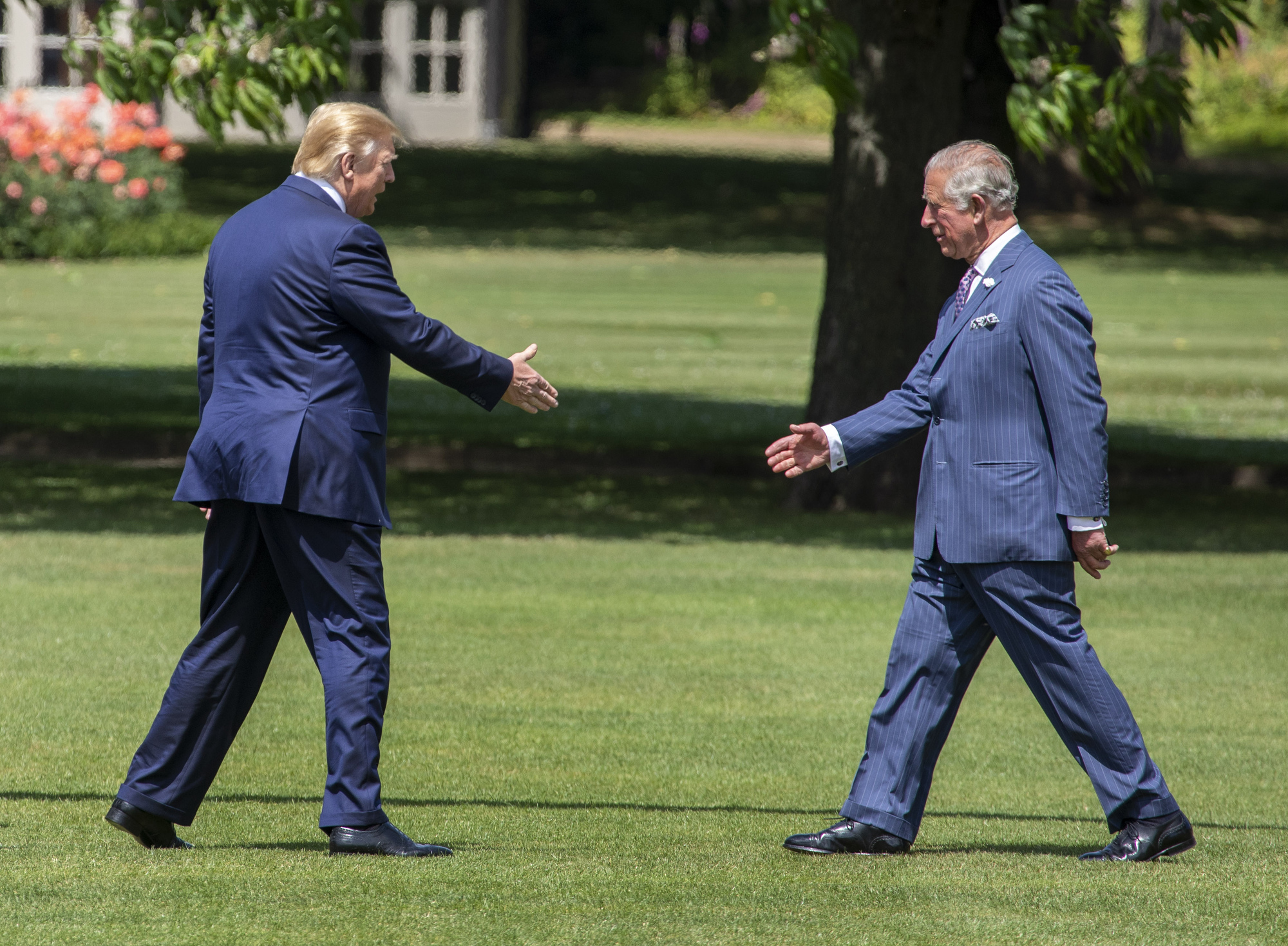 pht_b5327_trump_buckingham_palace_124059.JPG