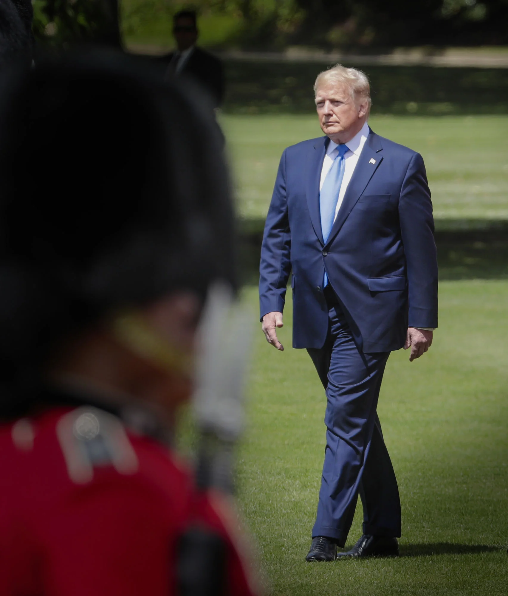 pht_b5327_trump_buckingham_palace_124090.JPG
