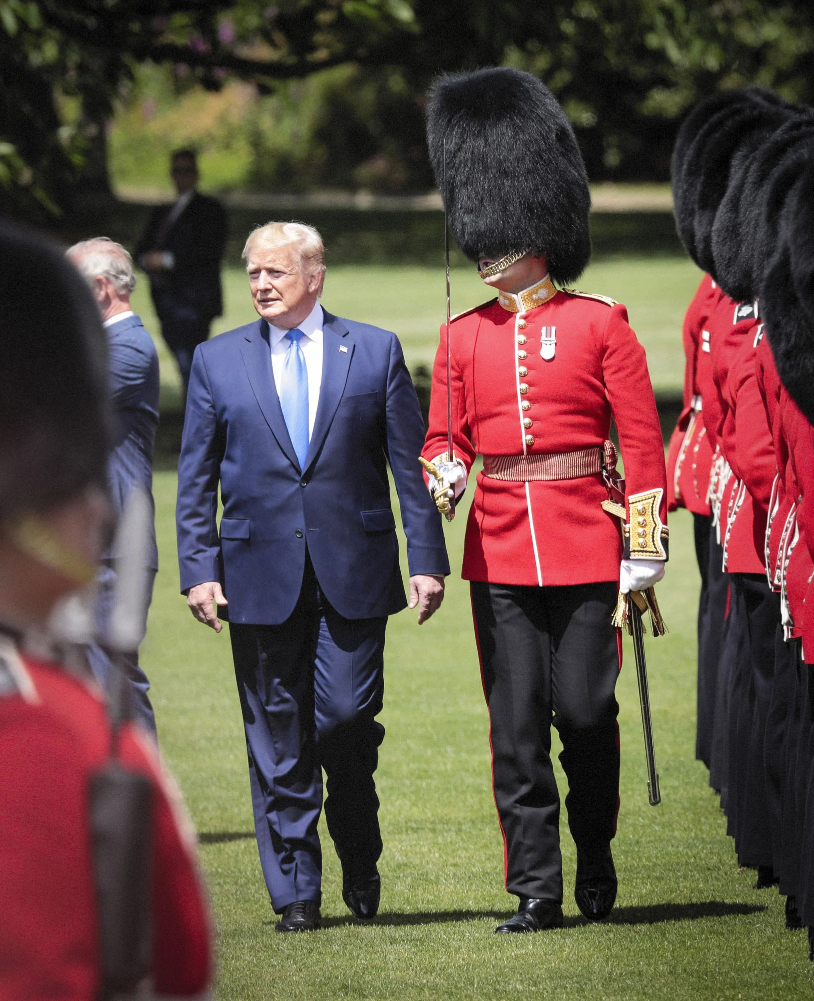 pht_b5327_trump_buckingham_palace_124092.JPG