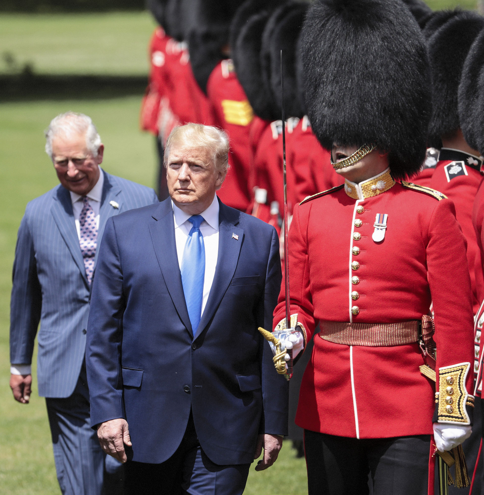 pht_b5327_trump_buckingham_palace_124106.JPG