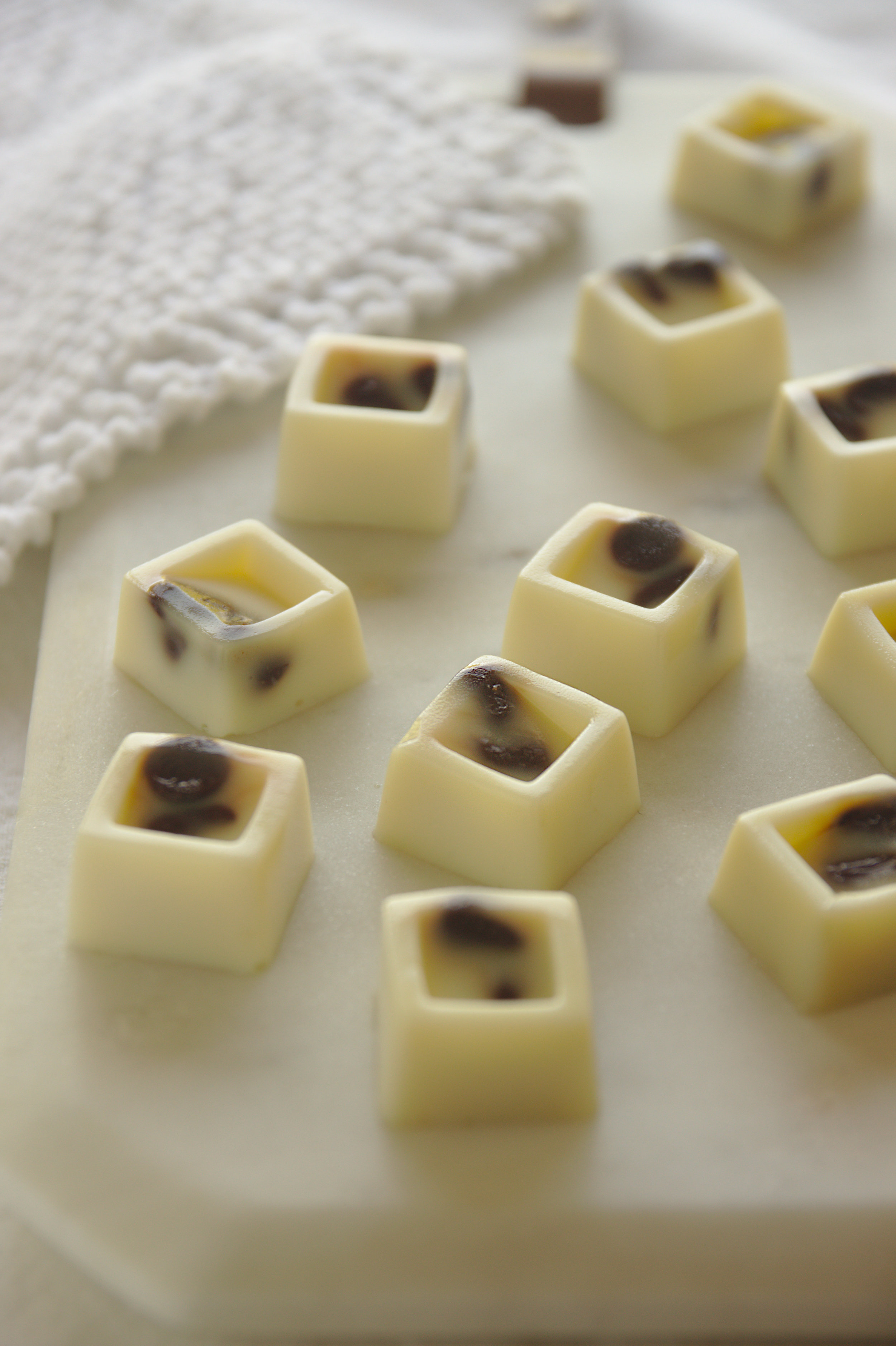 Milk and chocolate jellies