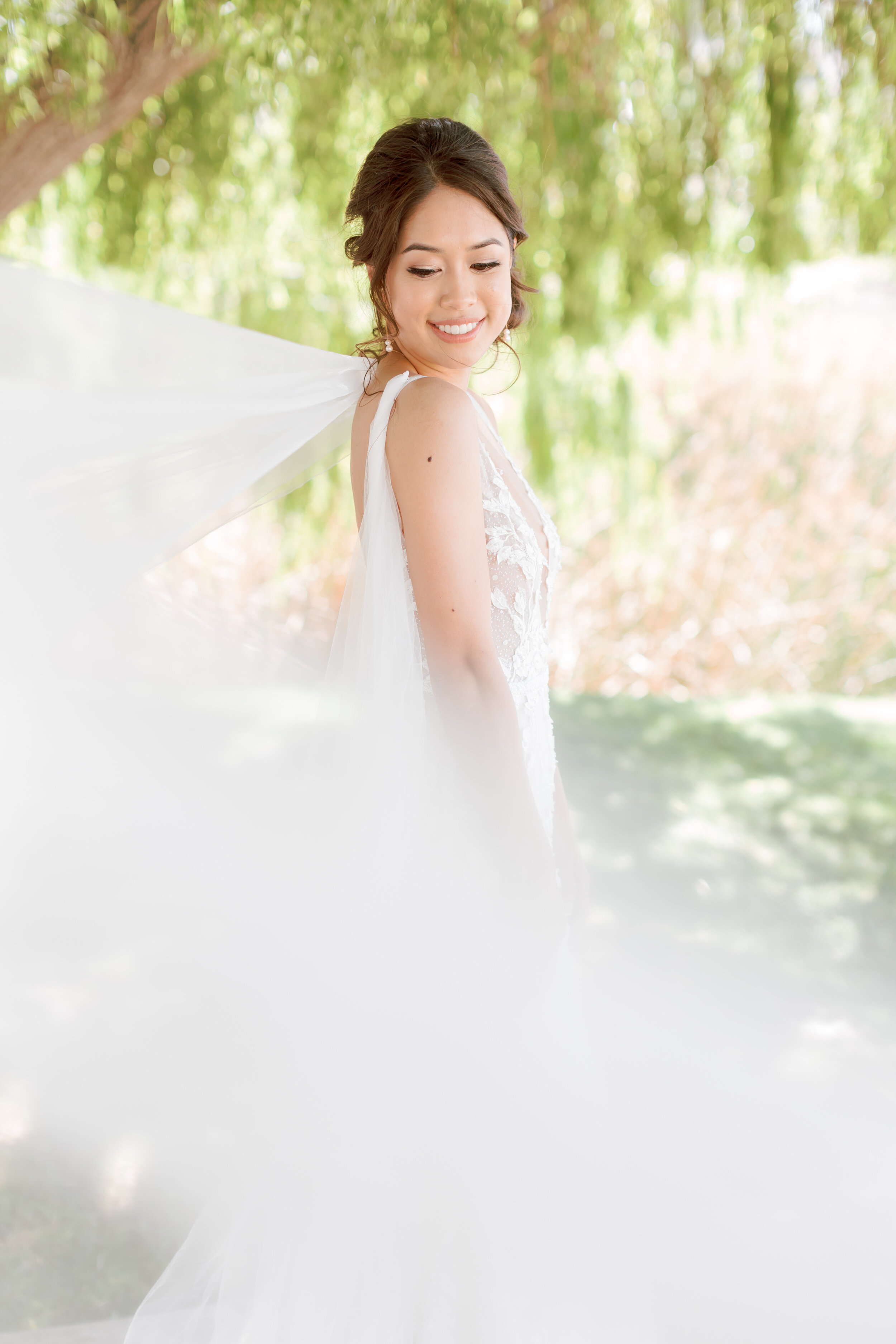 FirstLook_Amy&HoanWedding_IvoryBlushPohtography31.jpg